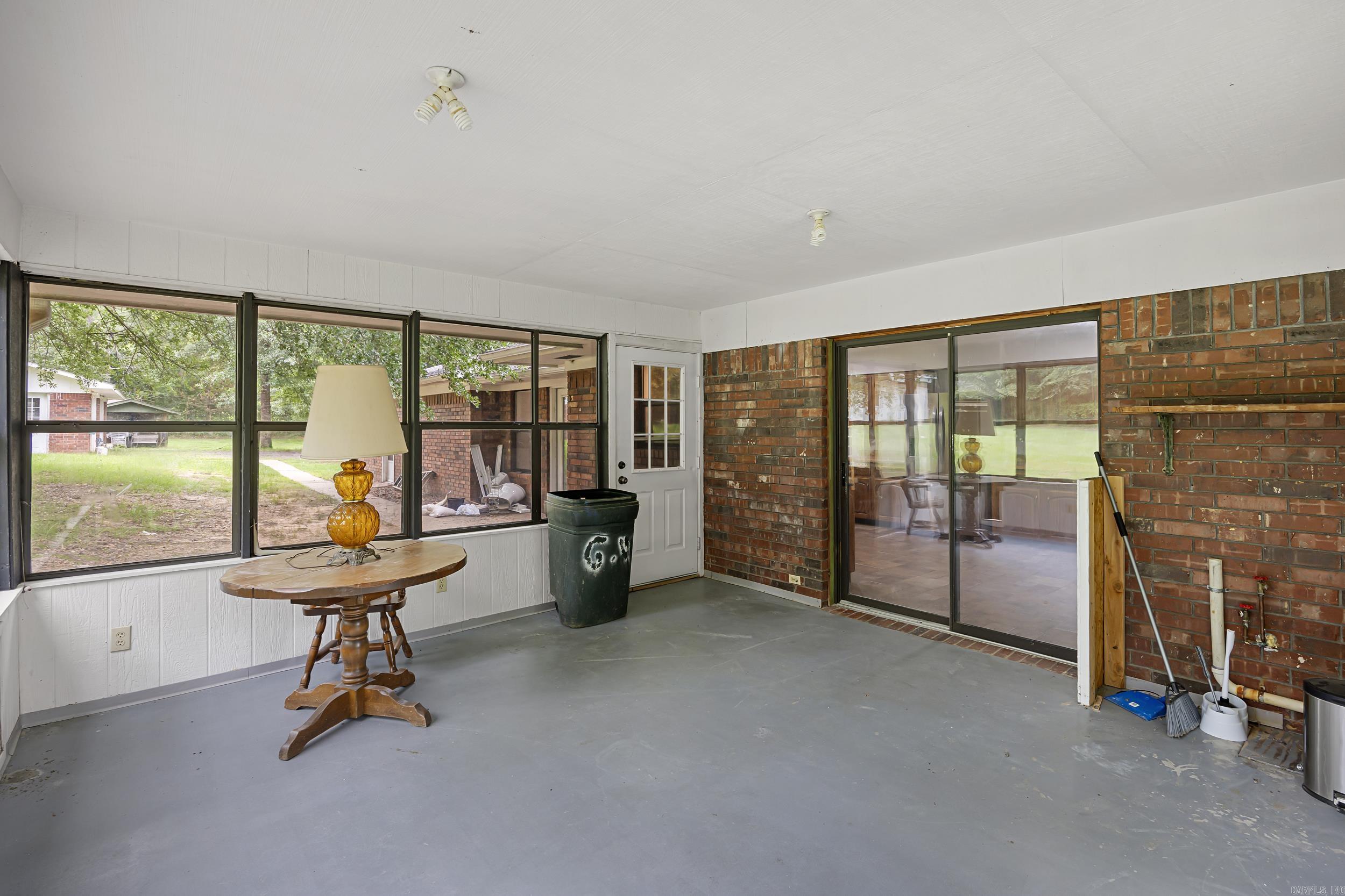 826 E 164 Highway Property Photo 33