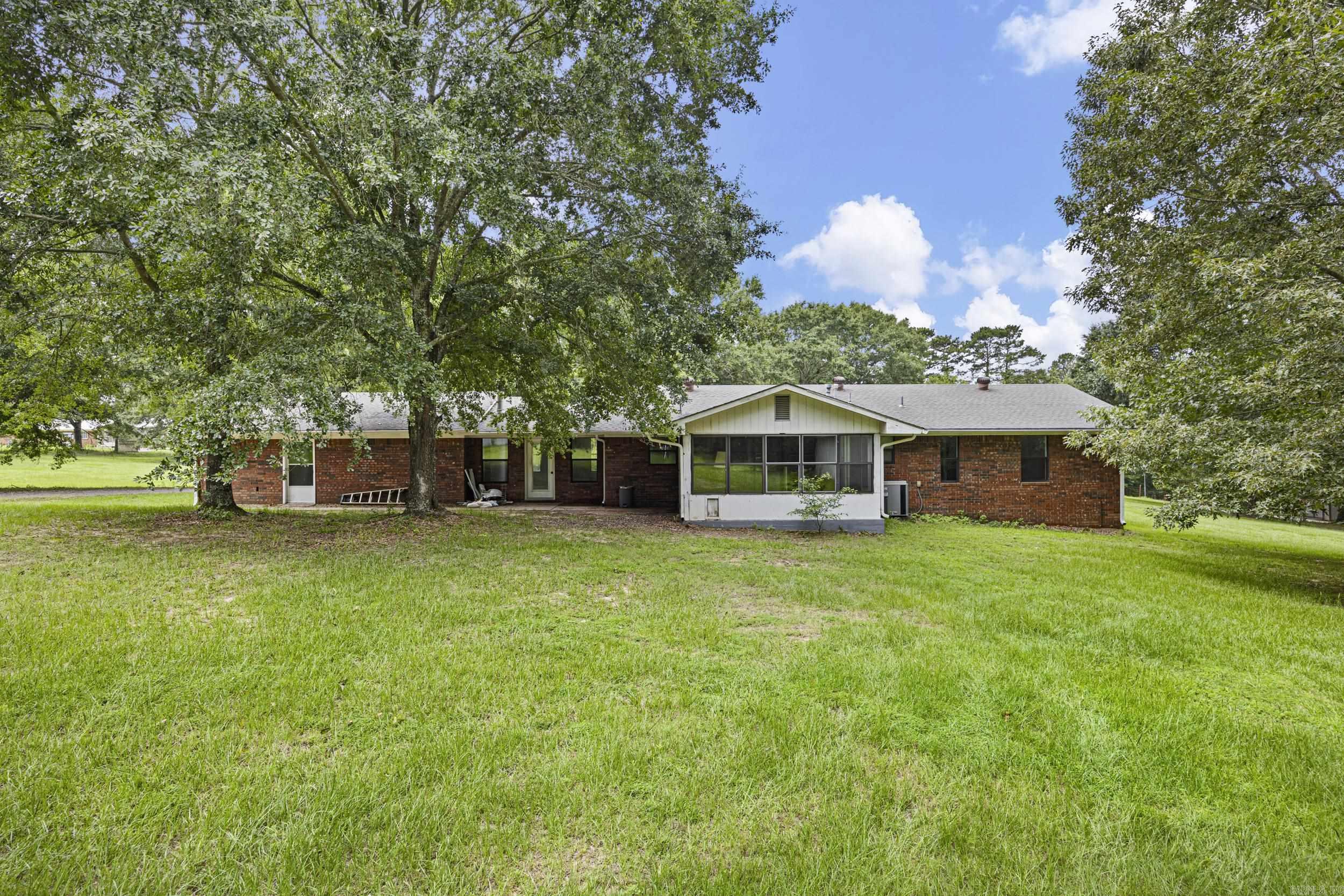 826 E 164 Highway Property Photo 34
