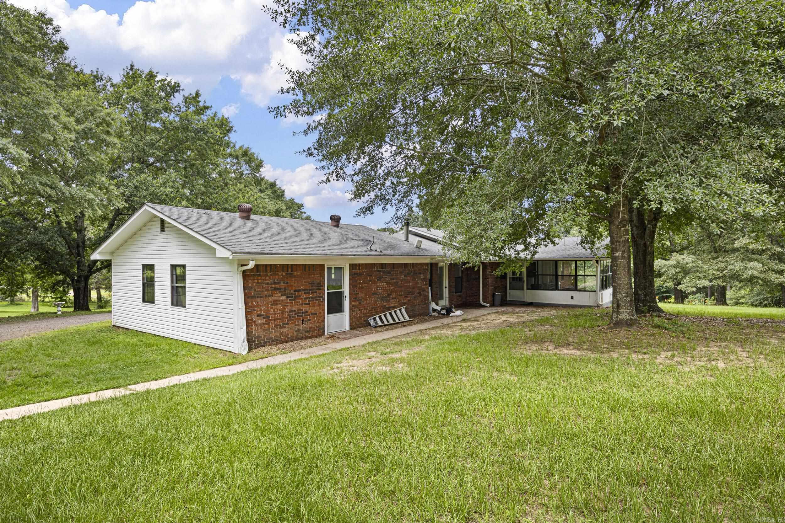 826 E 164 Highway Property Photo 35
