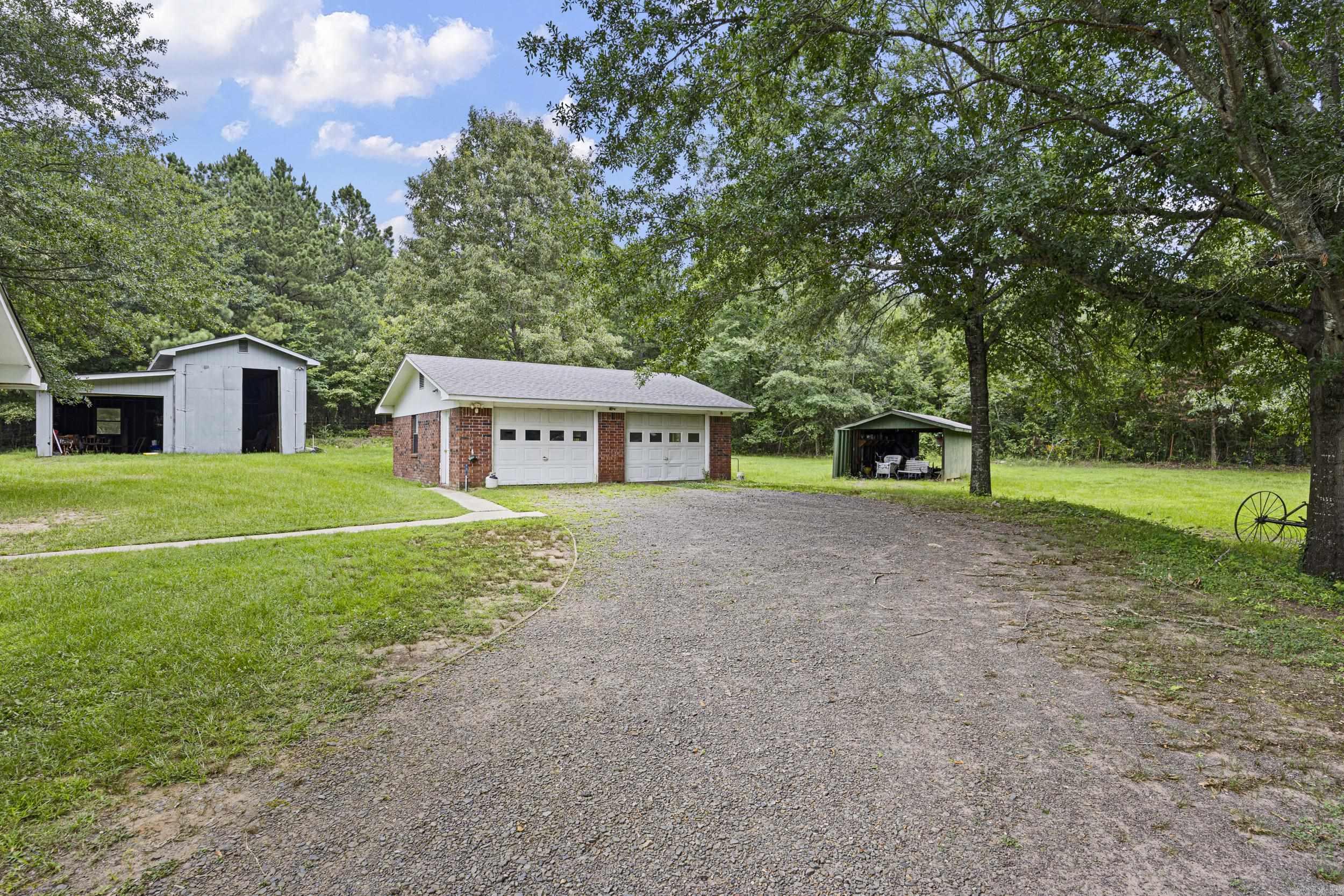 826 E 164 Highway Property Photo 36