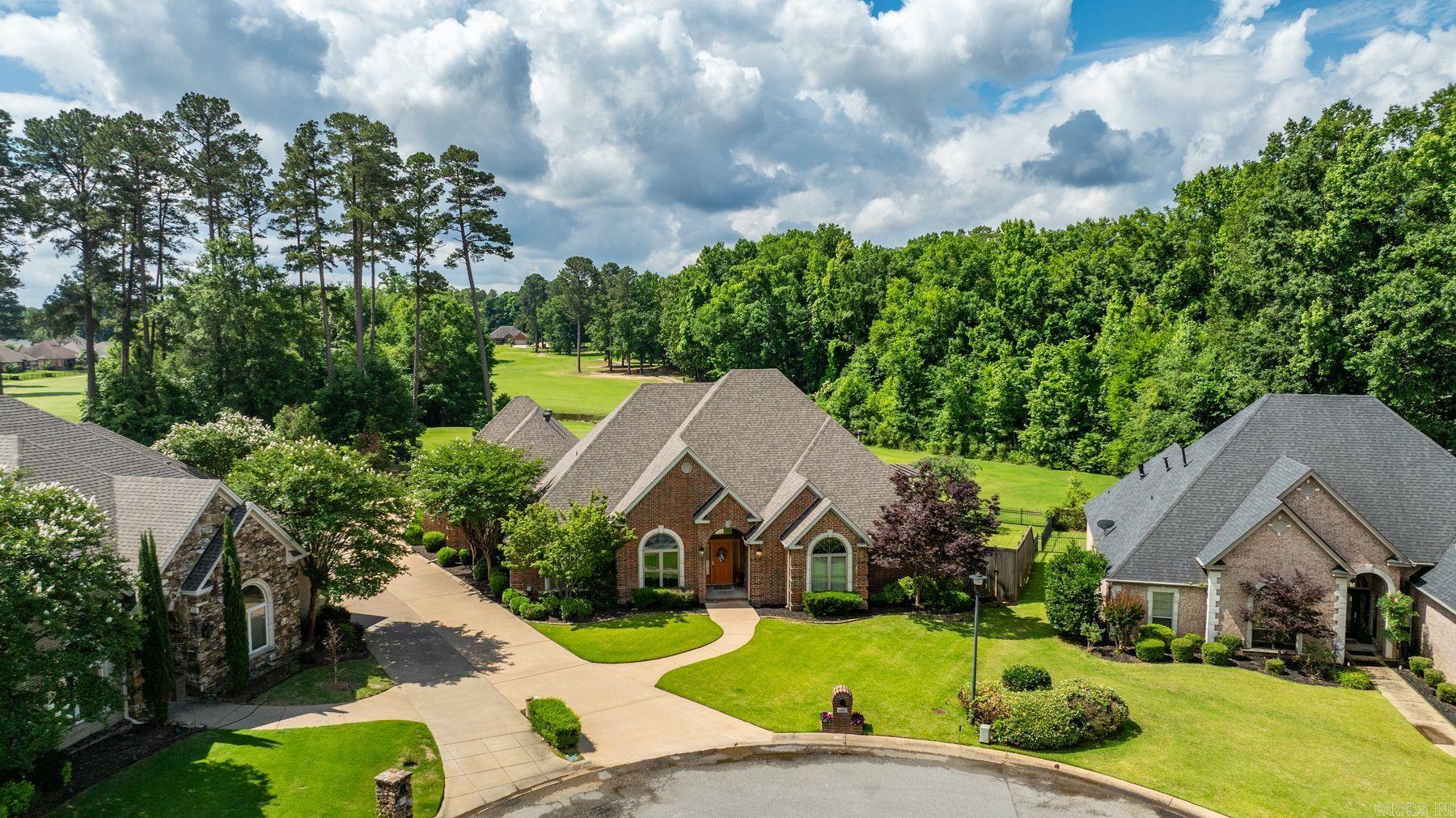 127 Grenoble Circle Property Photo 2