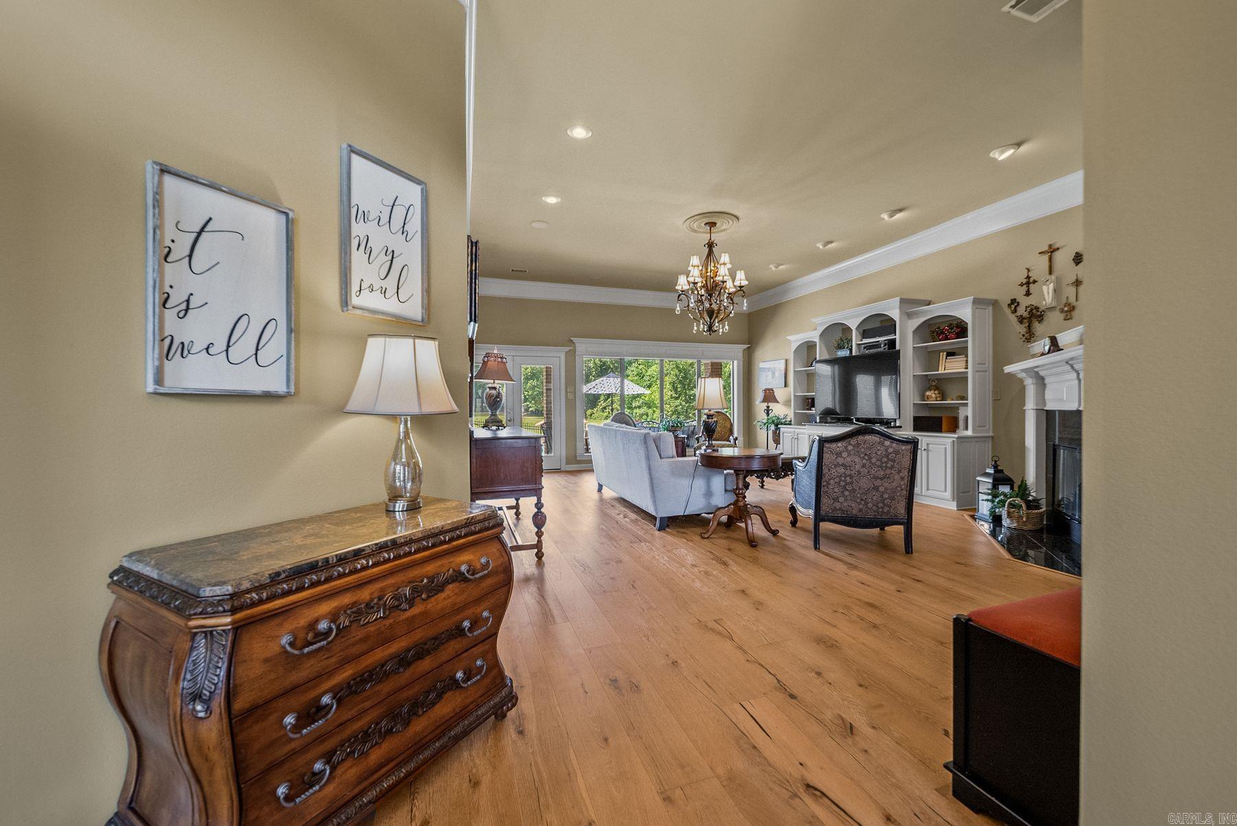 127 Grenoble Circle Property Photo 3