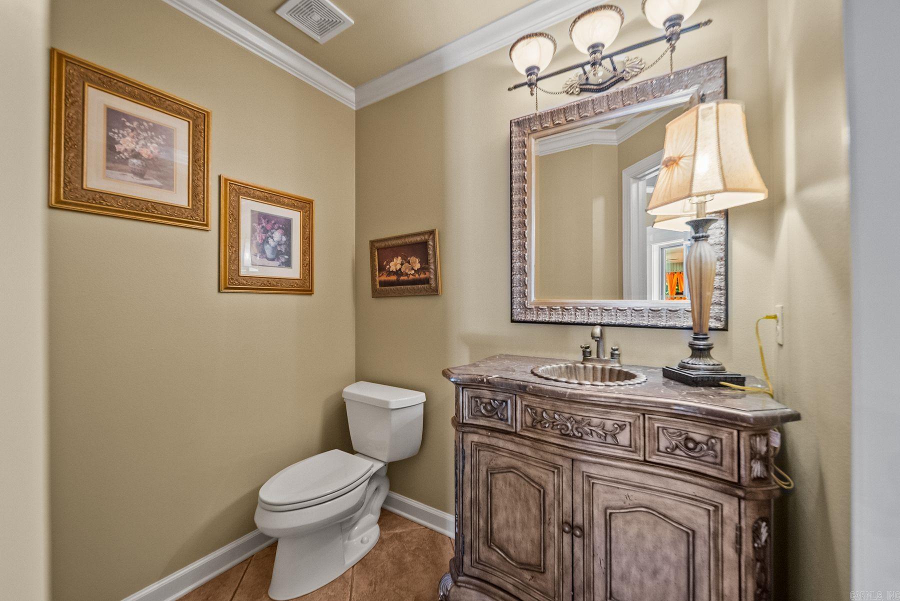 127 Grenoble Circle Property Photo 15