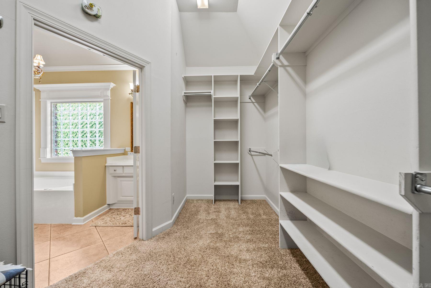127 Grenoble Circle Property Photo 22