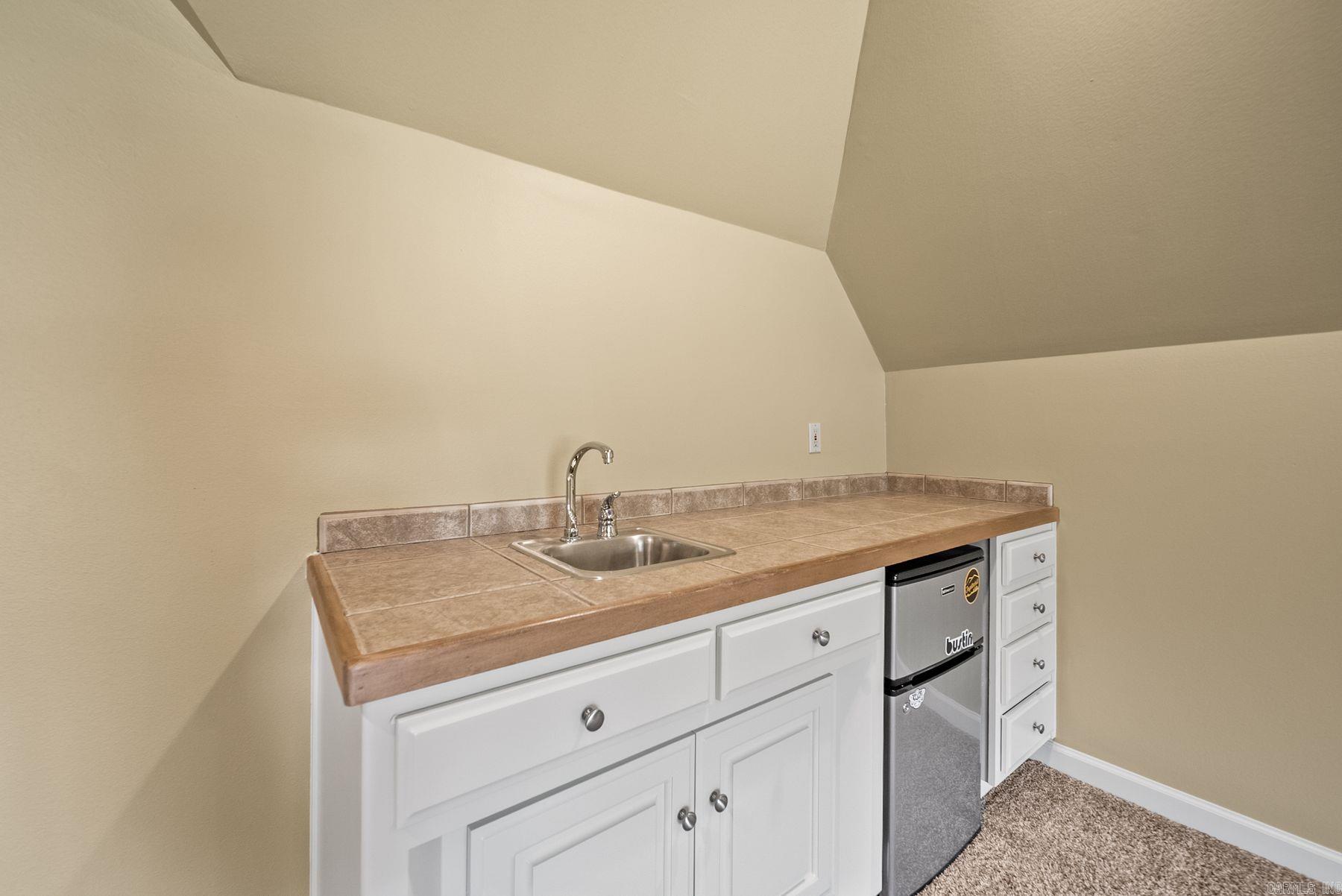 127 Grenoble Circle Property Photo 35