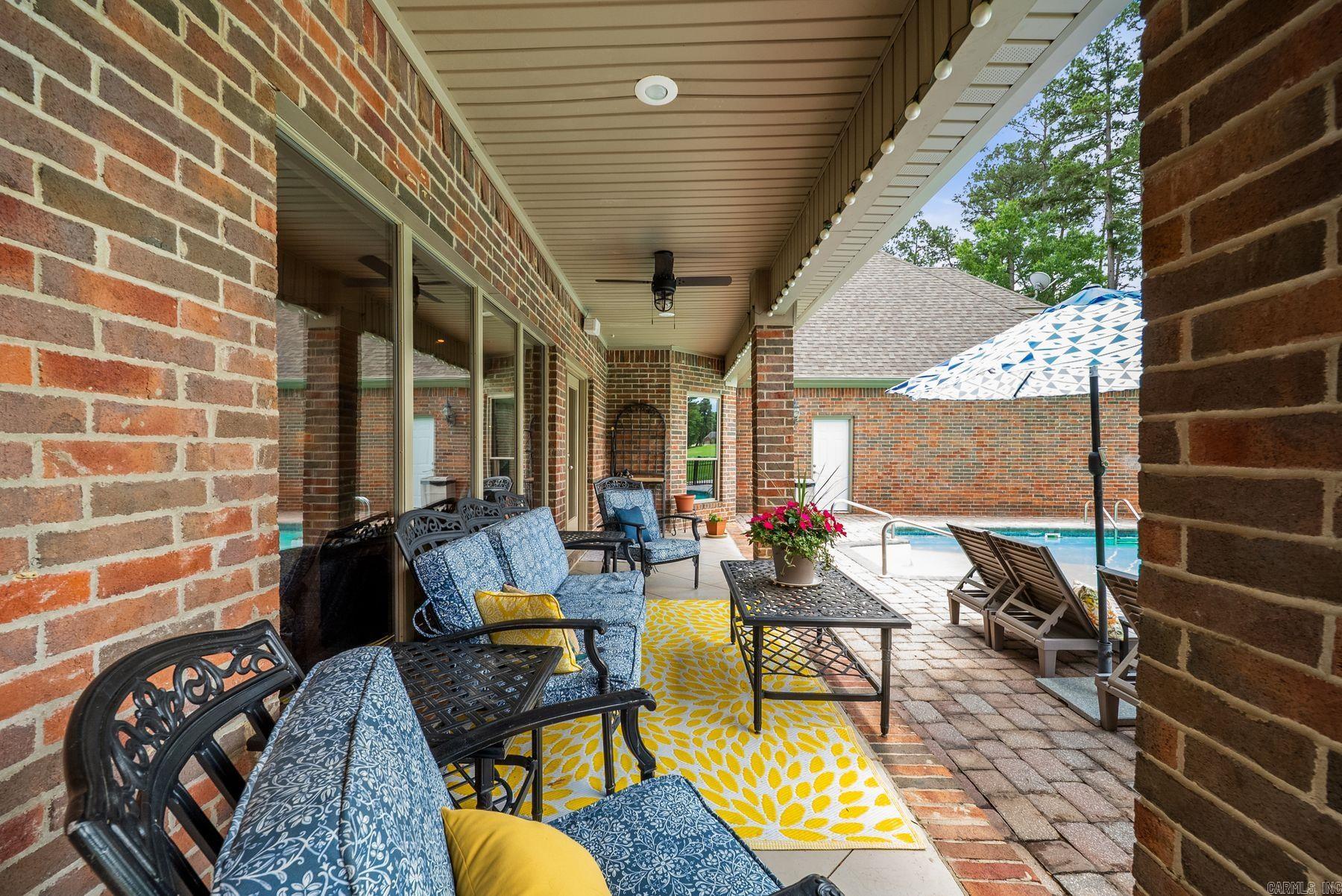 127 Grenoble Circle Property Photo 37