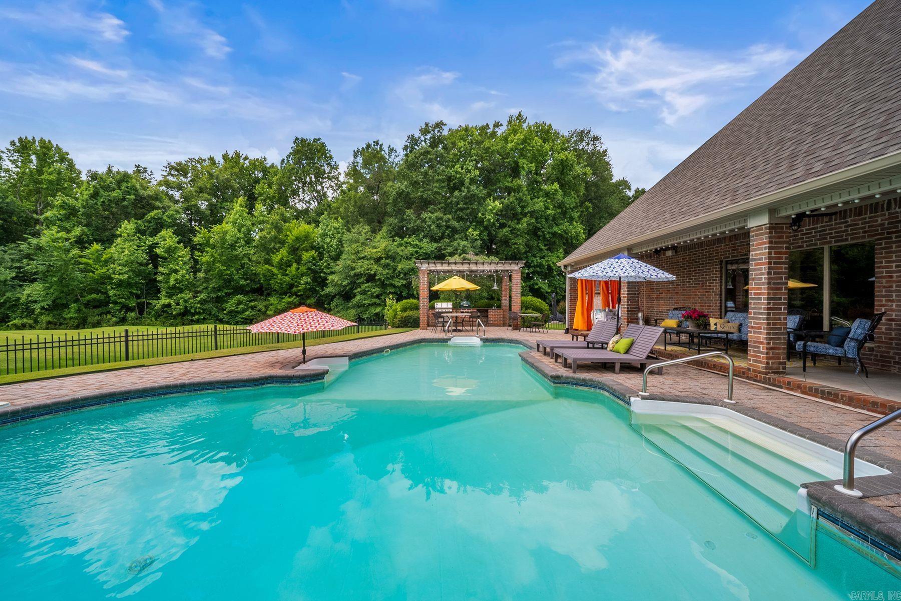 127 Grenoble Circle Property Photo 40