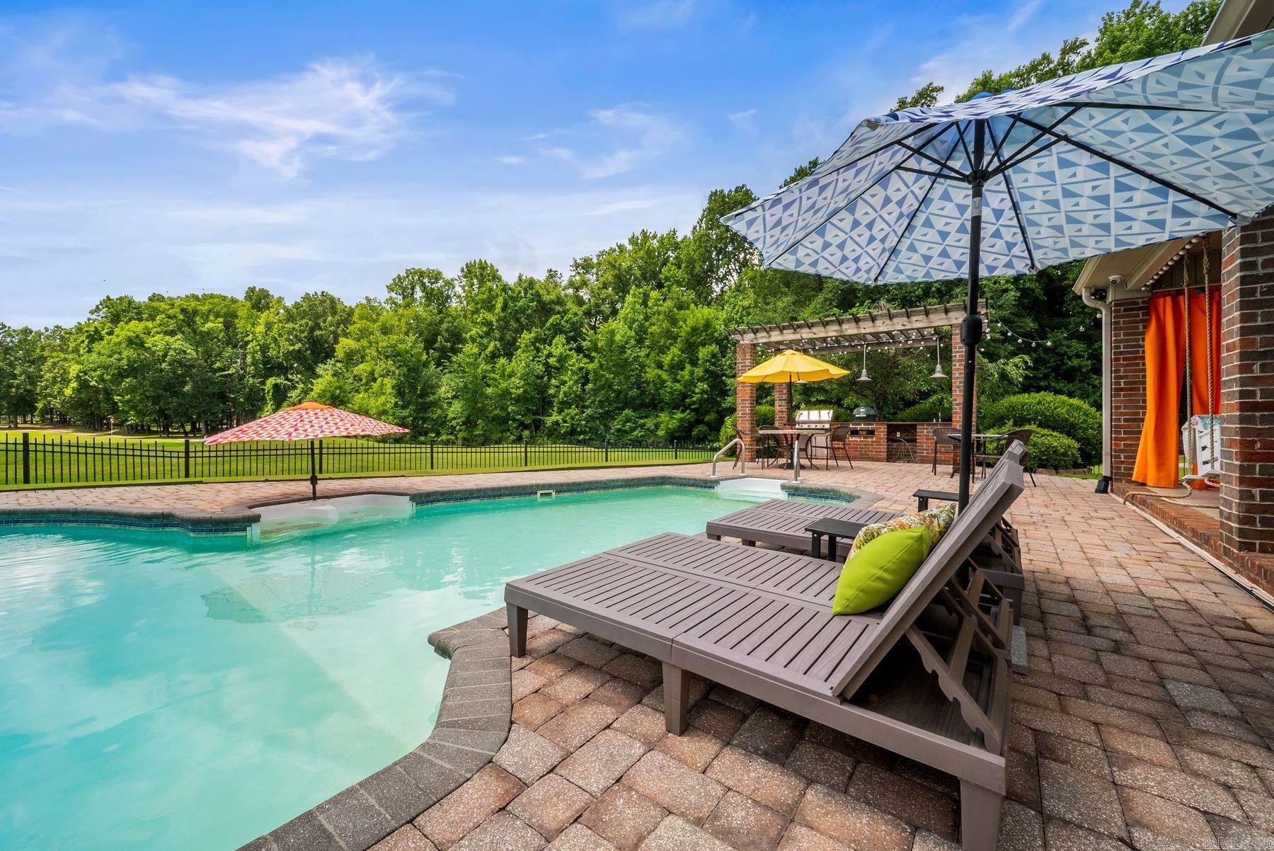 127 Grenoble Circle Property Photo 41