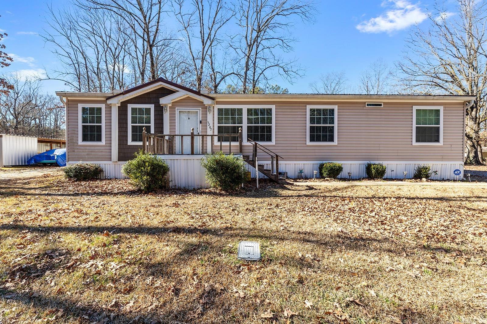 5207 Straughn Property Photo 1