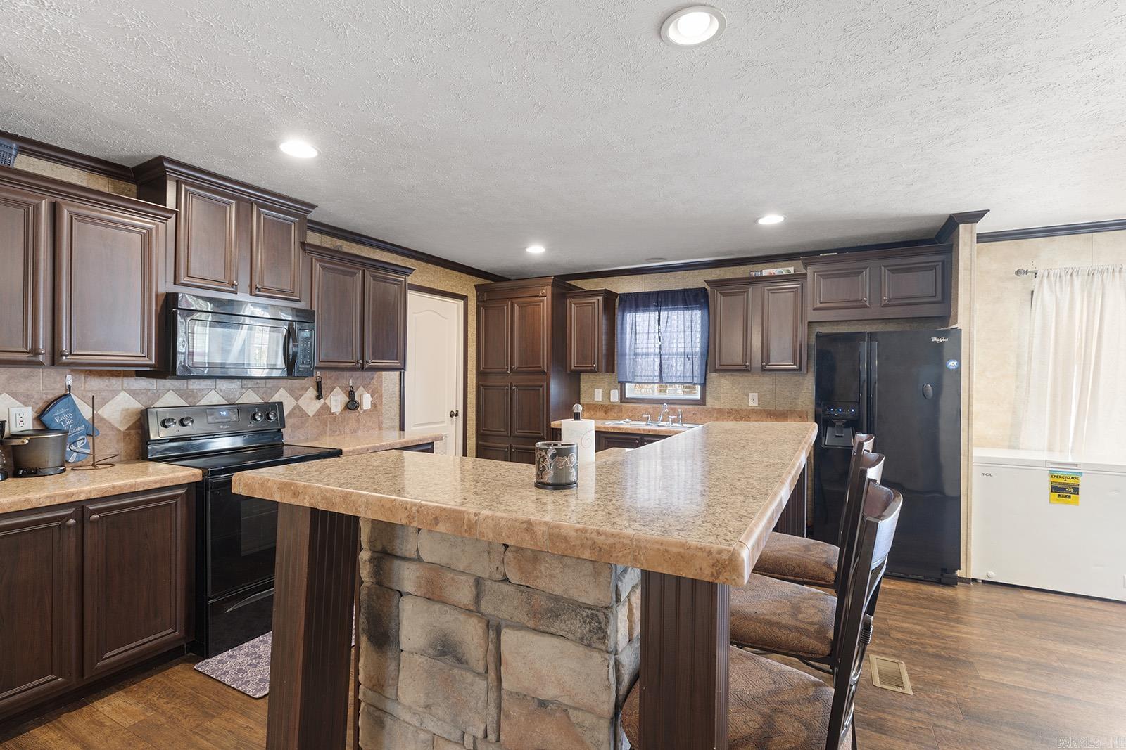 5207 Straughn Property Photo 9