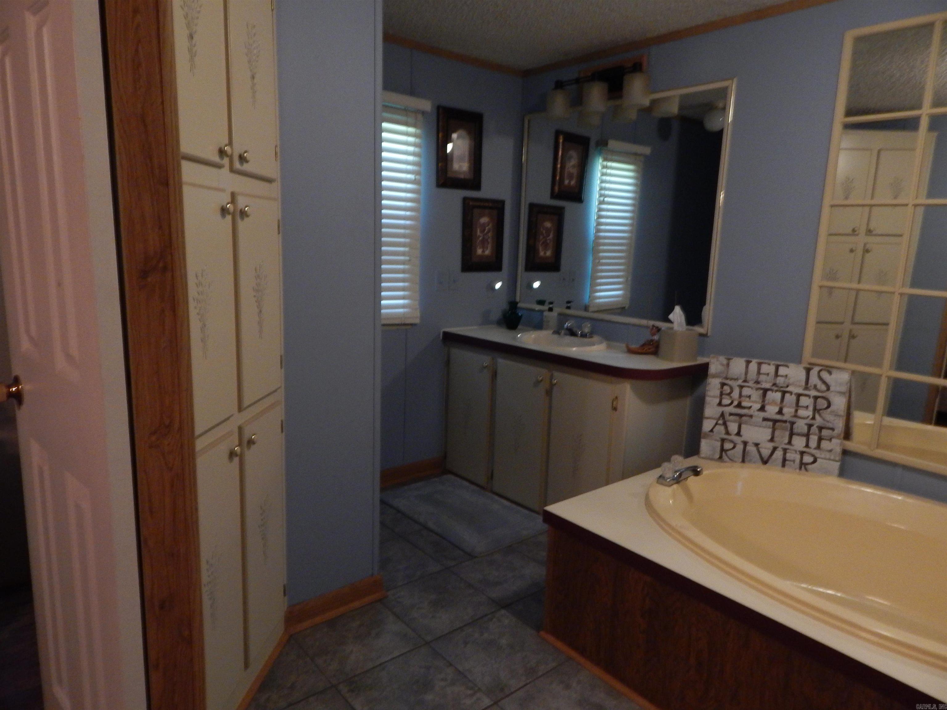 29 Valley Lane Property Photo 20