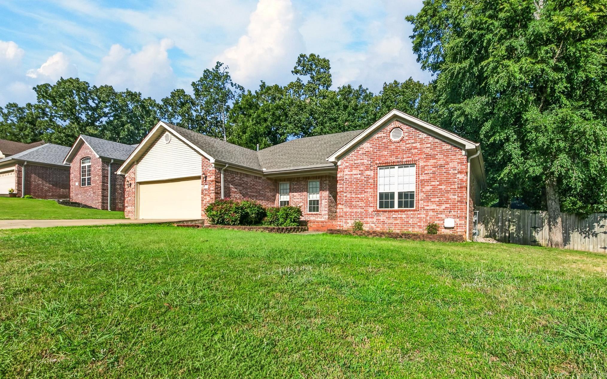 18 Highplains Drive Property Photo 3