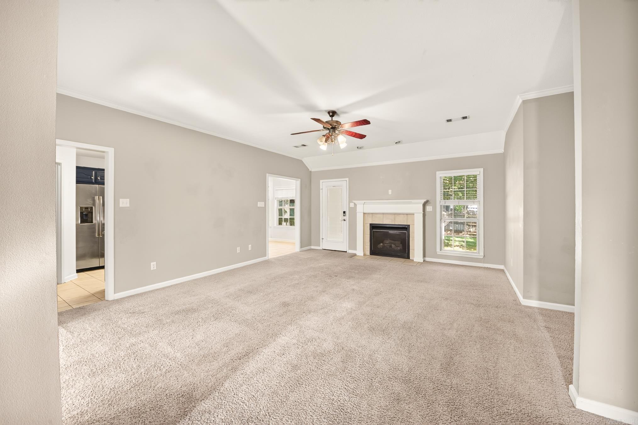 18 Highplains Drive Property Photo 5