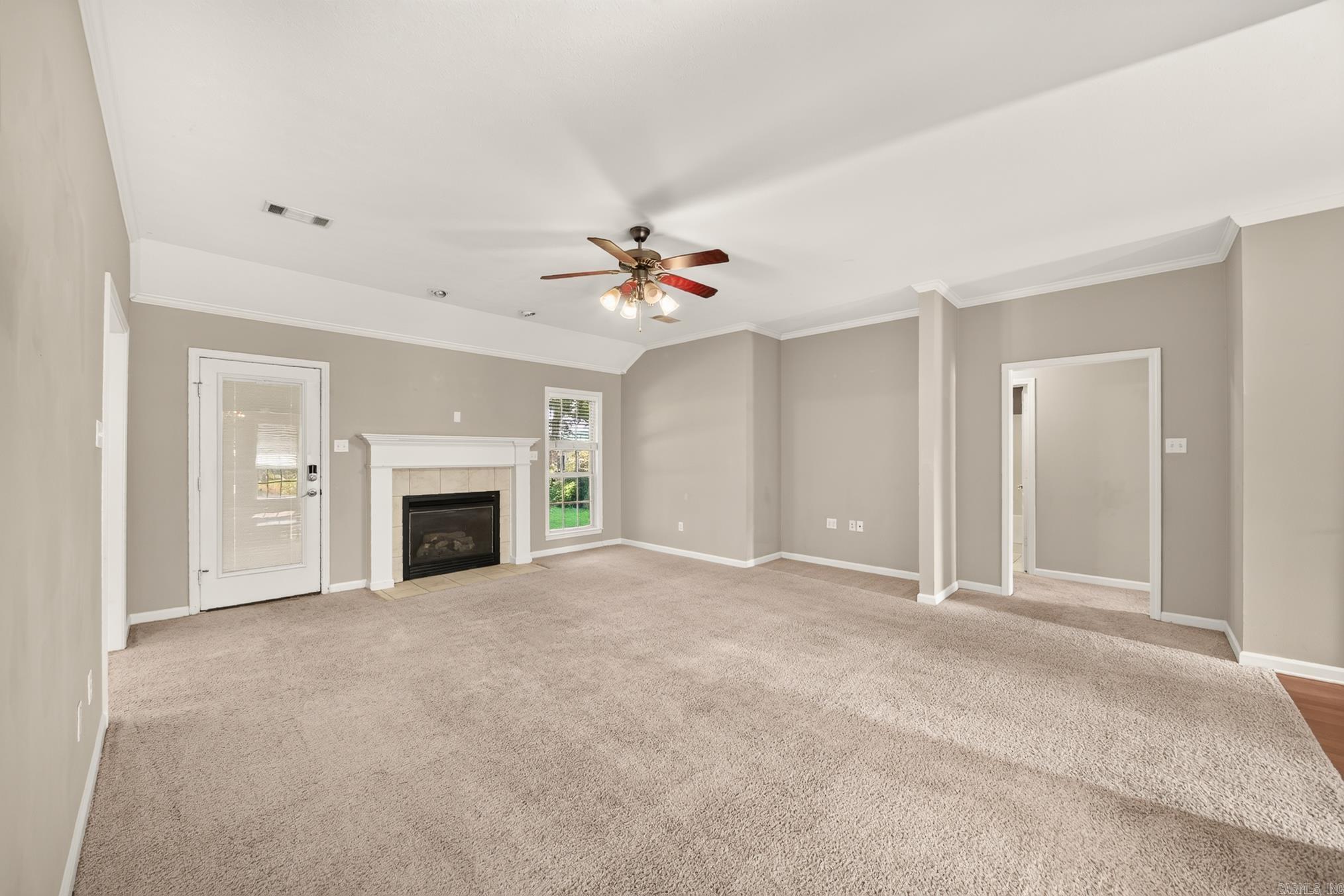 18 Highplains Drive Property Photo 6