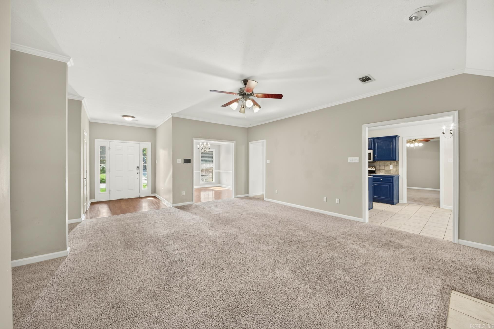 18 Highplains Drive Property Photo 8