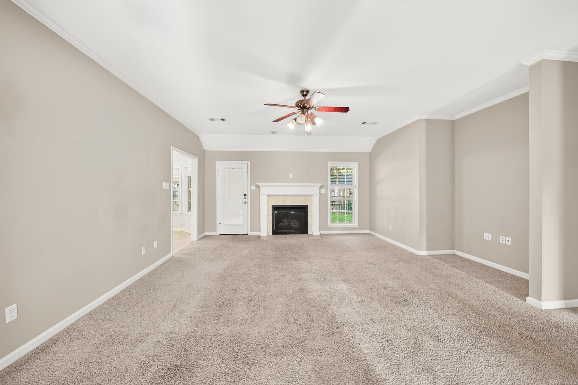 18 Highplains Drive Property Photo 9