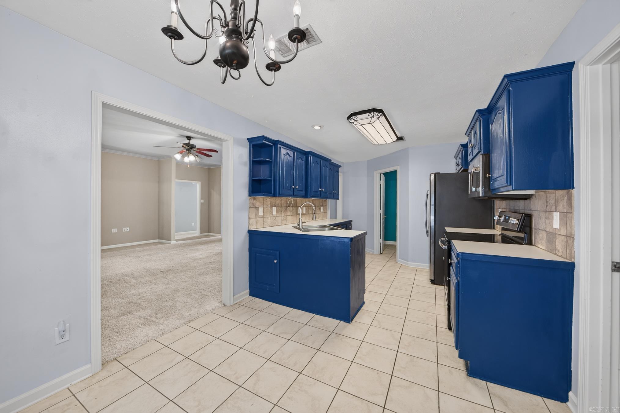 18 Highplains Drive Property Photo 15