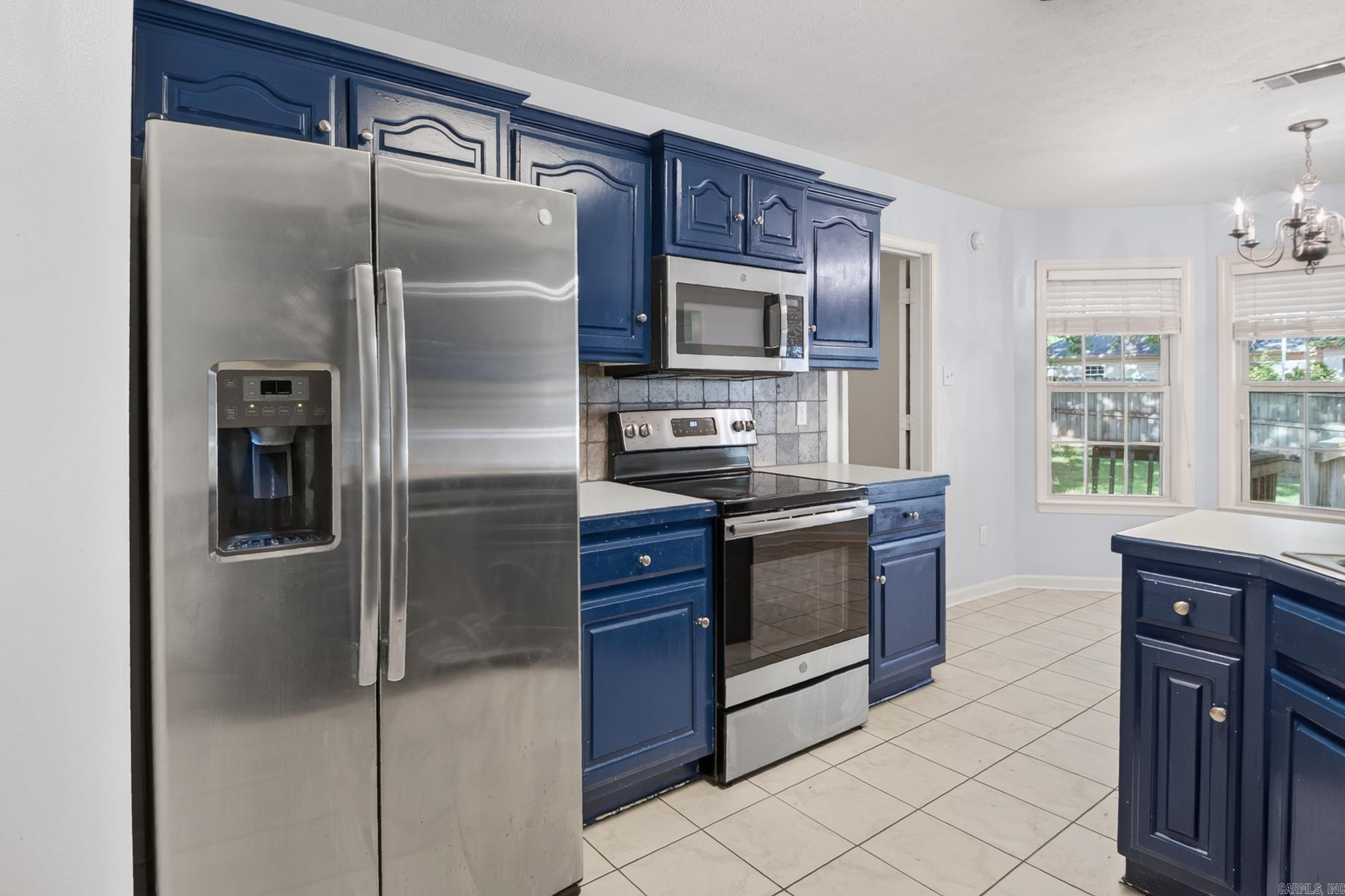 18 Highplains Drive Property Photo 19