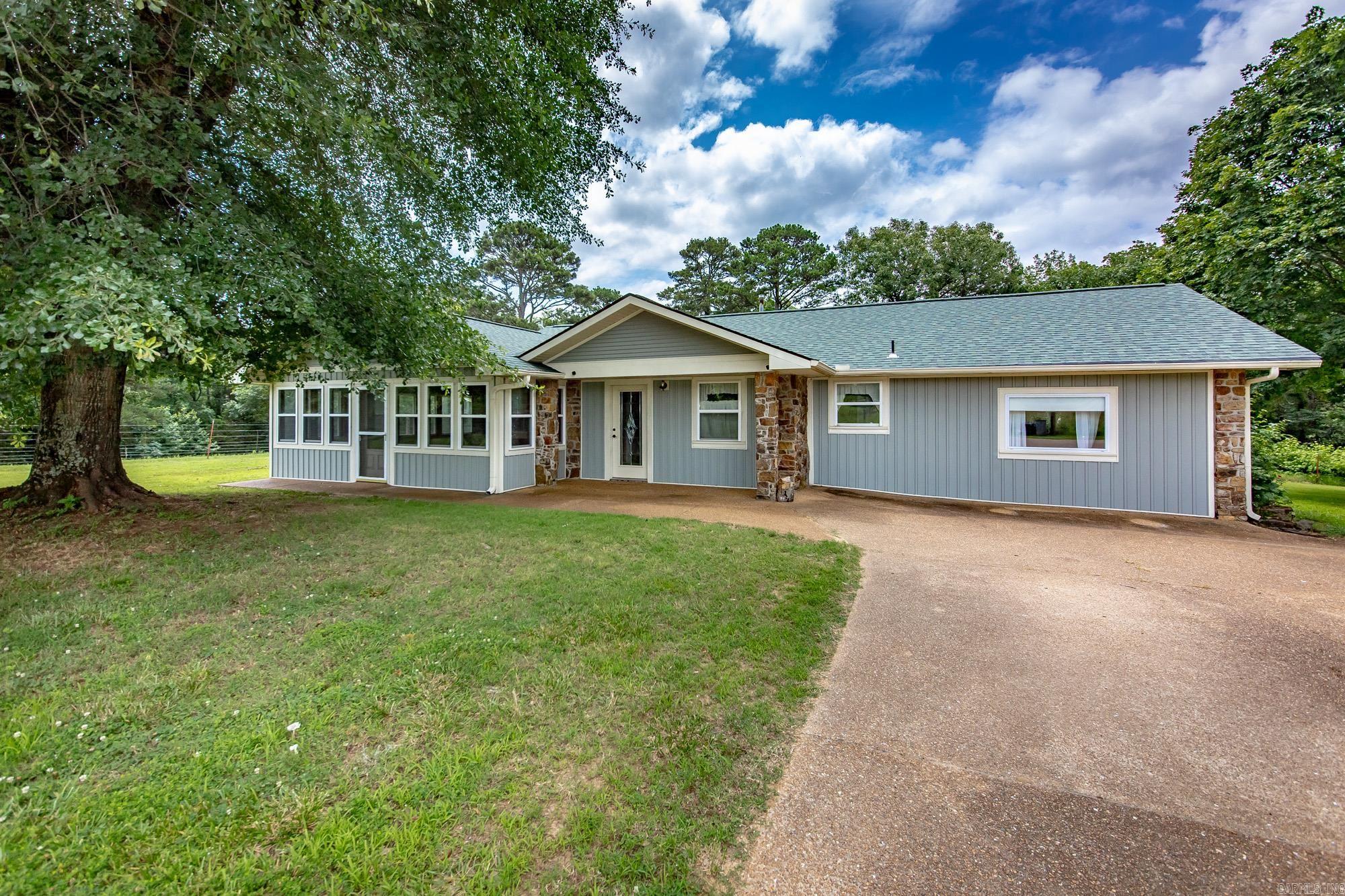 205 Mountain Trail Road Property Photo 1