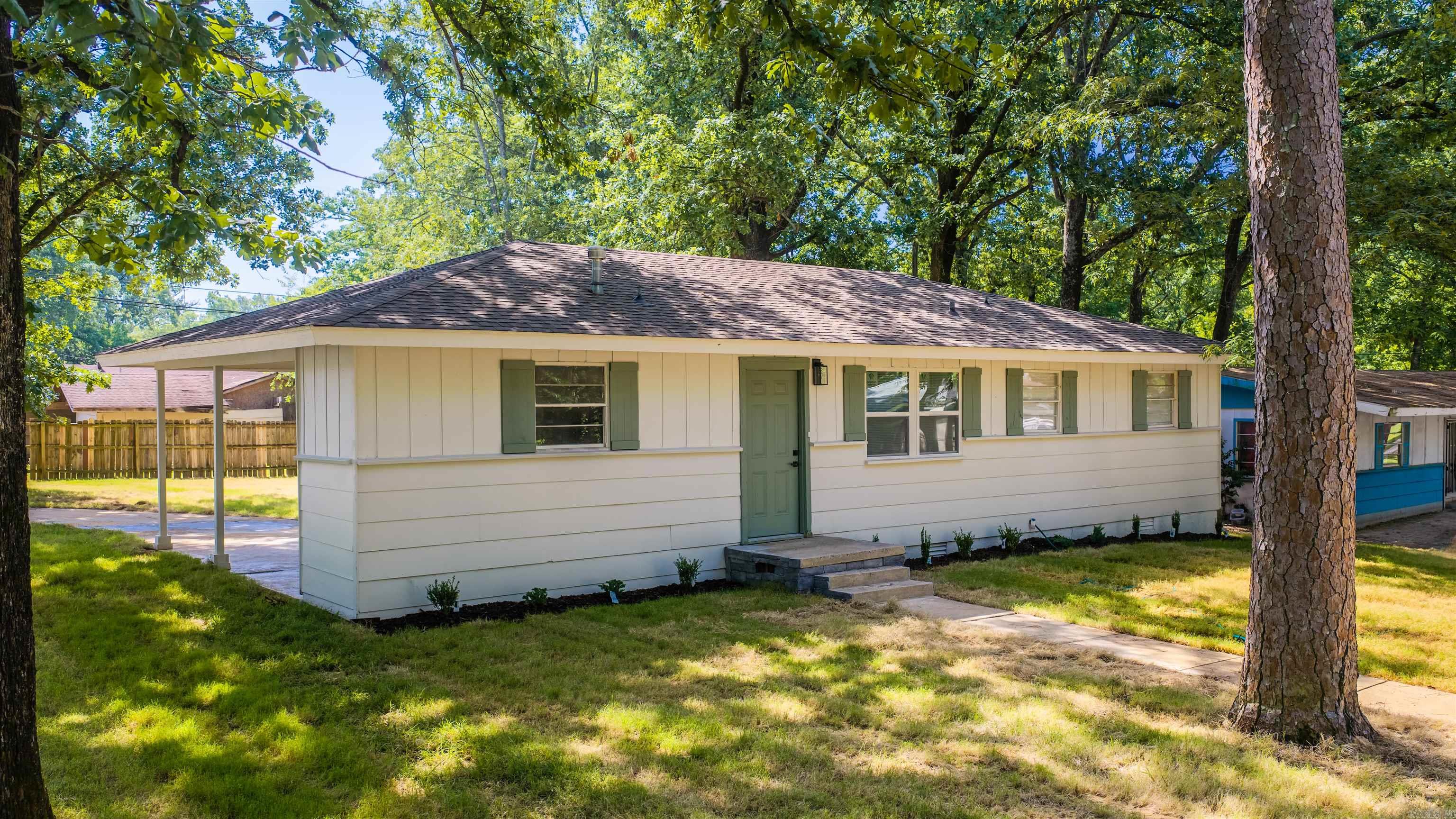 18 Westminister Drive Property Photo 1