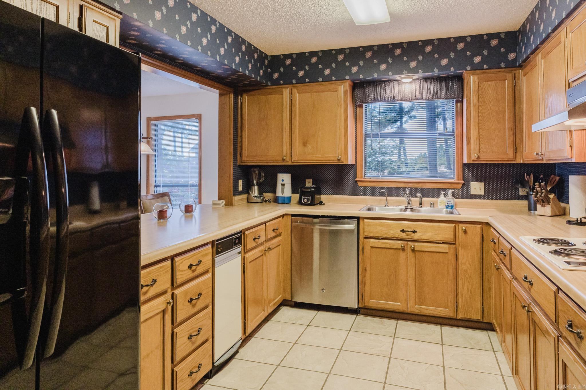 724 Weston Q3 Property Photo 6