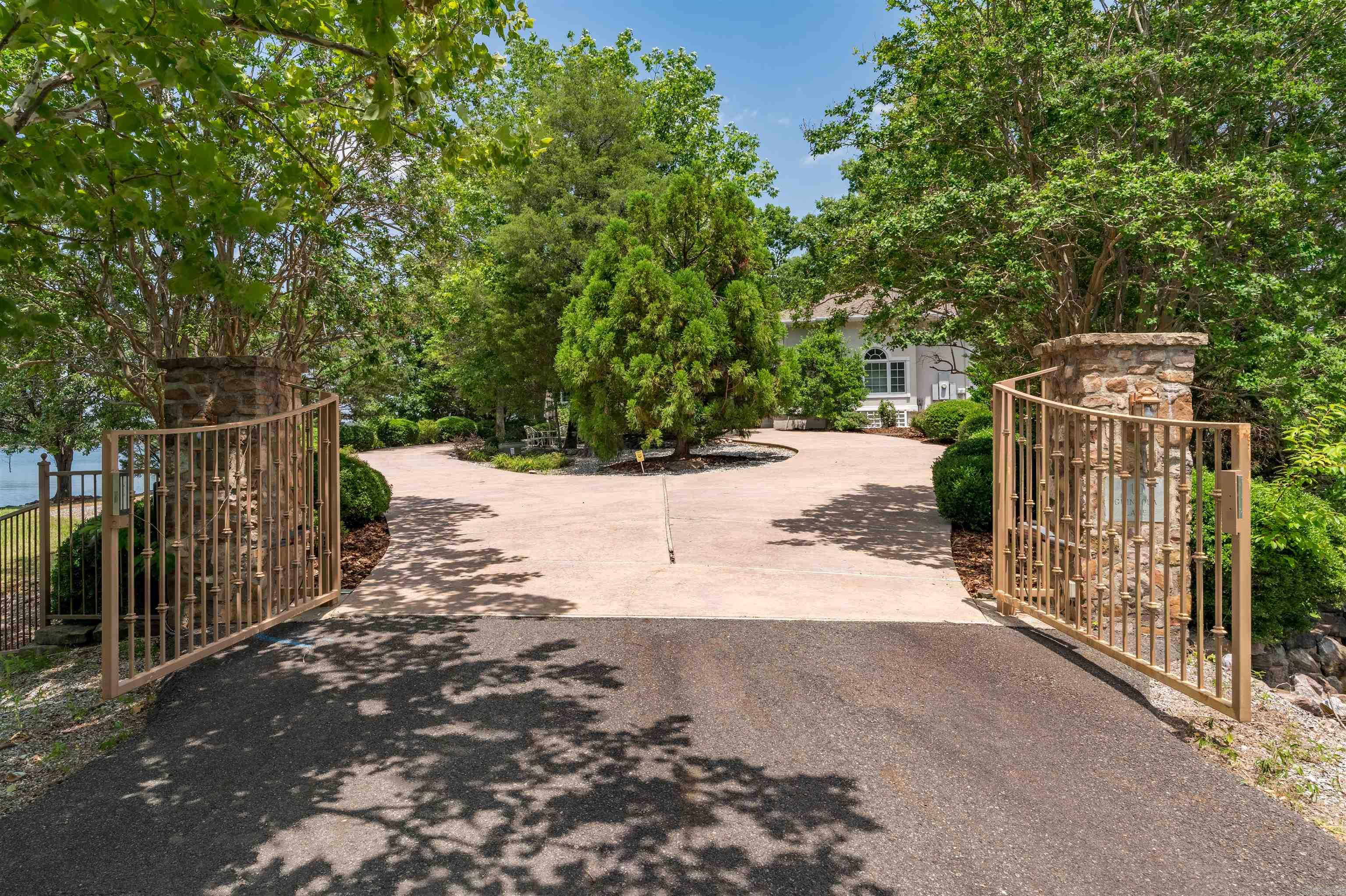 10 Guindola Lane Property Photo 3