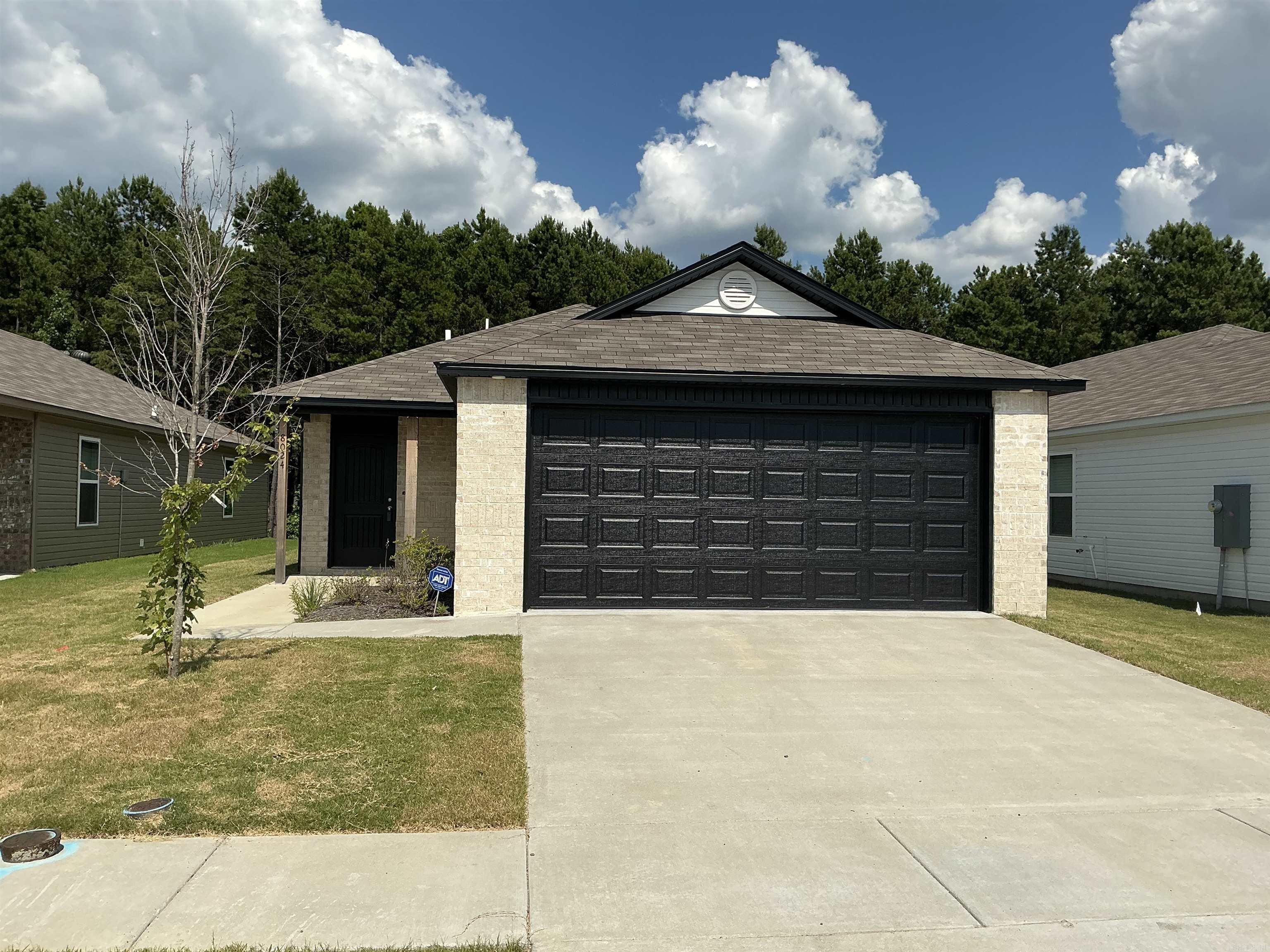 8024 Kim Drive Property Photo 1