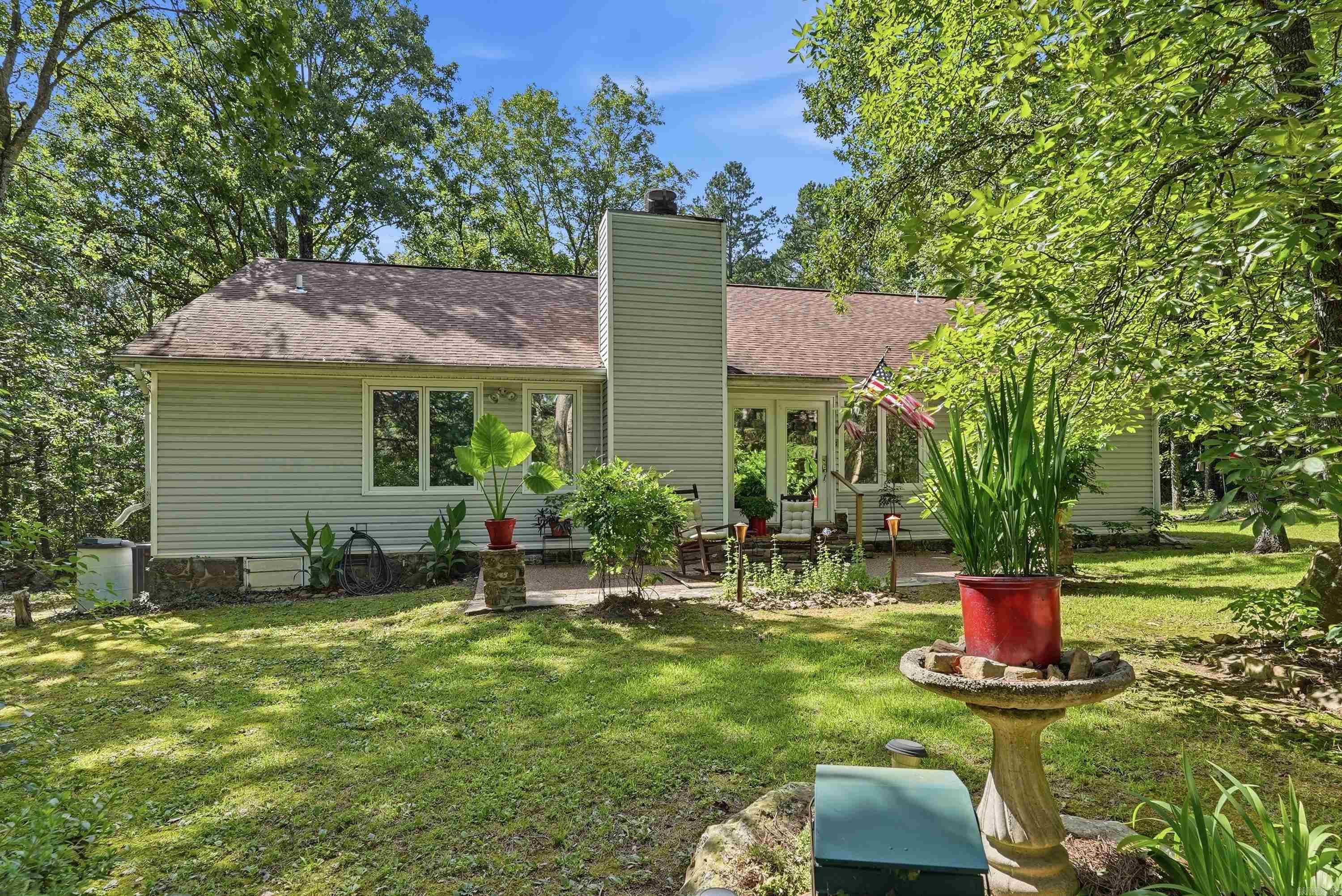 106 Dahlia Circle Property Photo 2