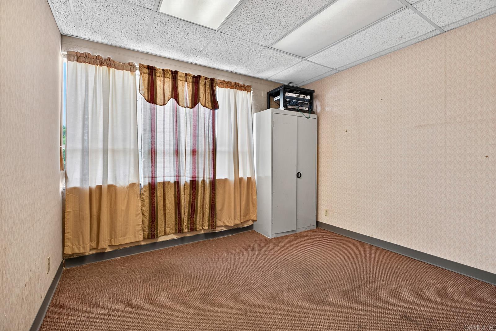 1601 S University Avenue Property Photo 40