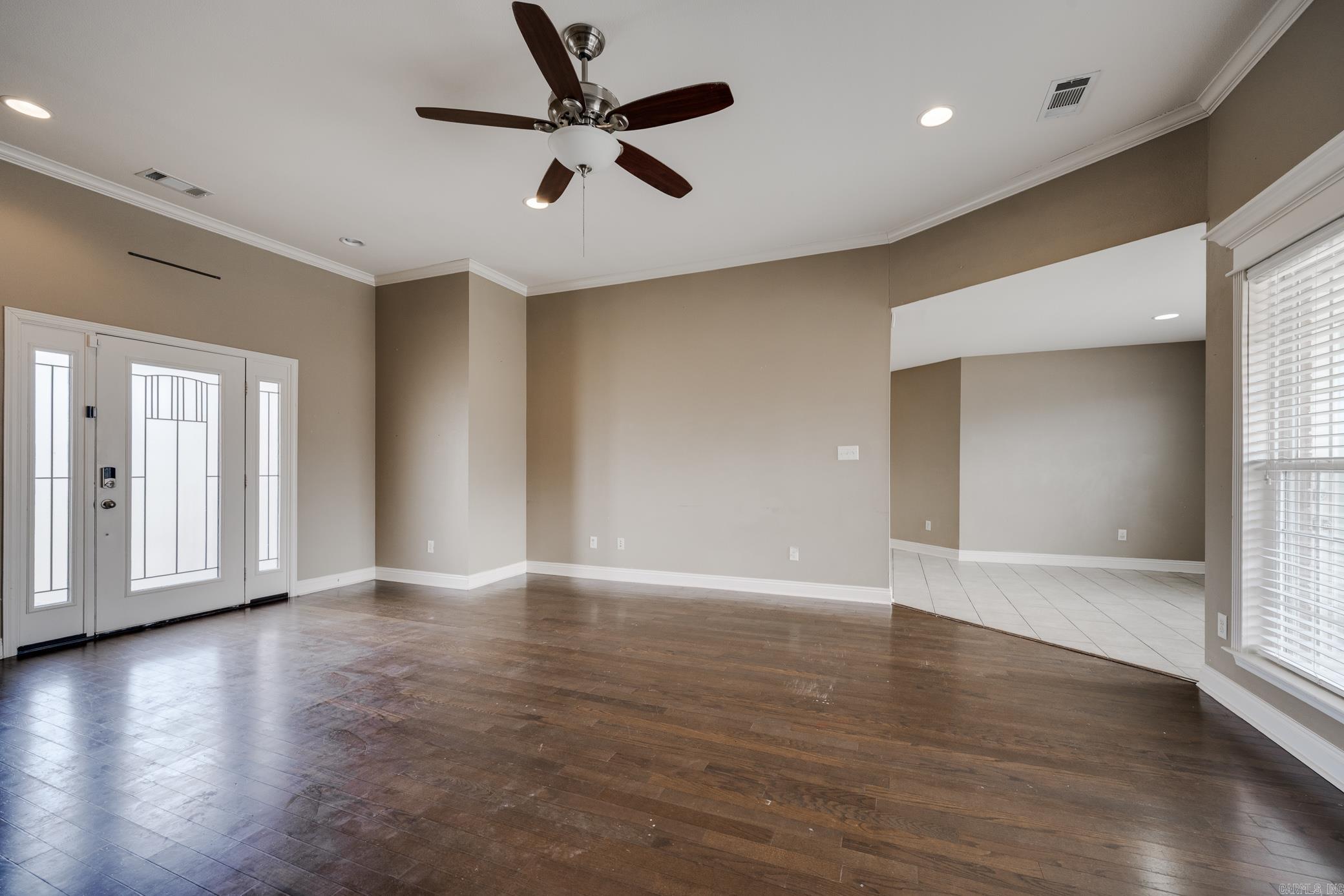 5609 Aviator Drive Property Photo 6