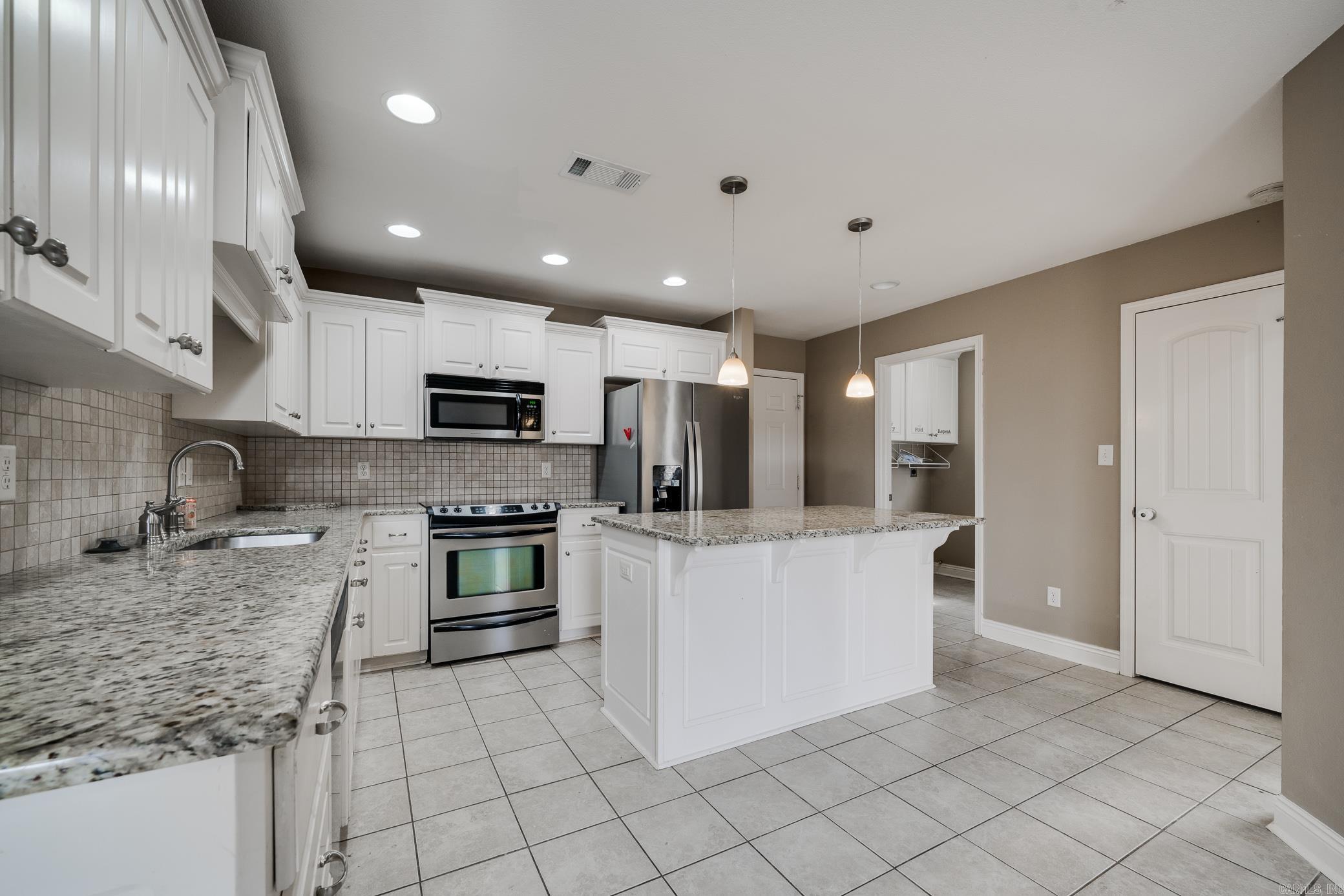 5609 Aviator Drive Property Photo 8