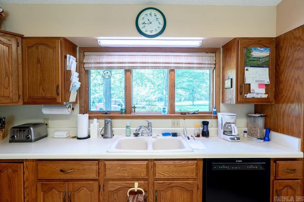 789 Ferguson Road Property Photo 11