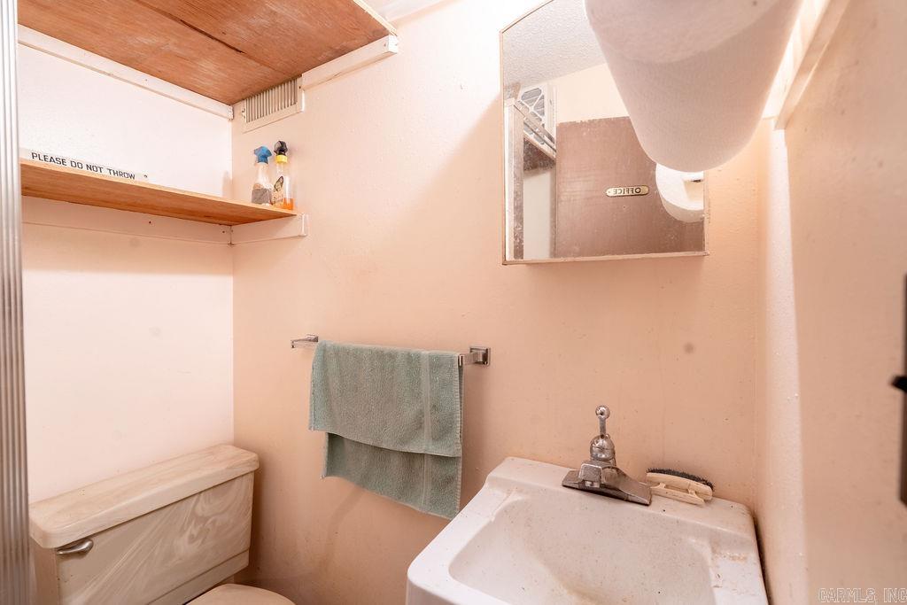 789 Ferguson Road Property Photo 37