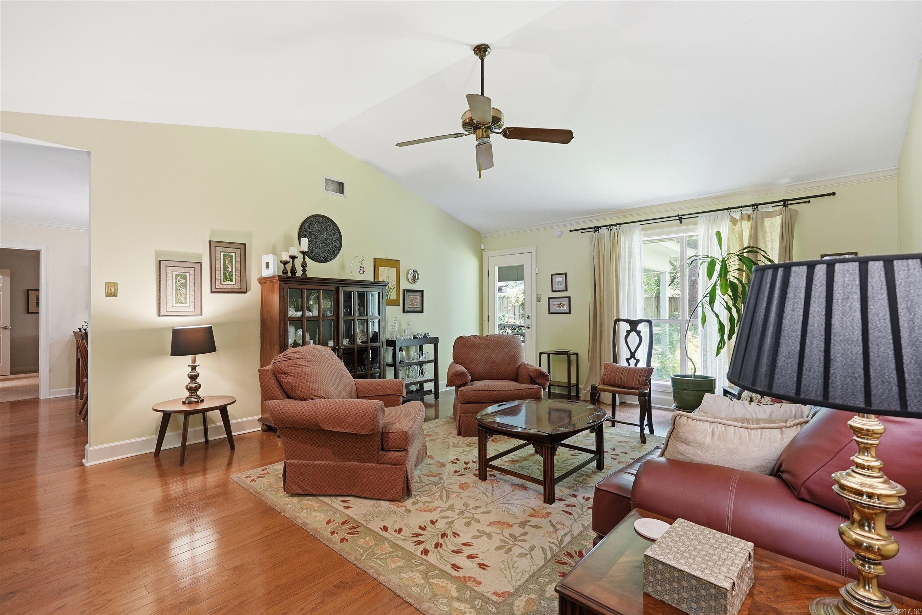 17 Sandstone Property Photo 5