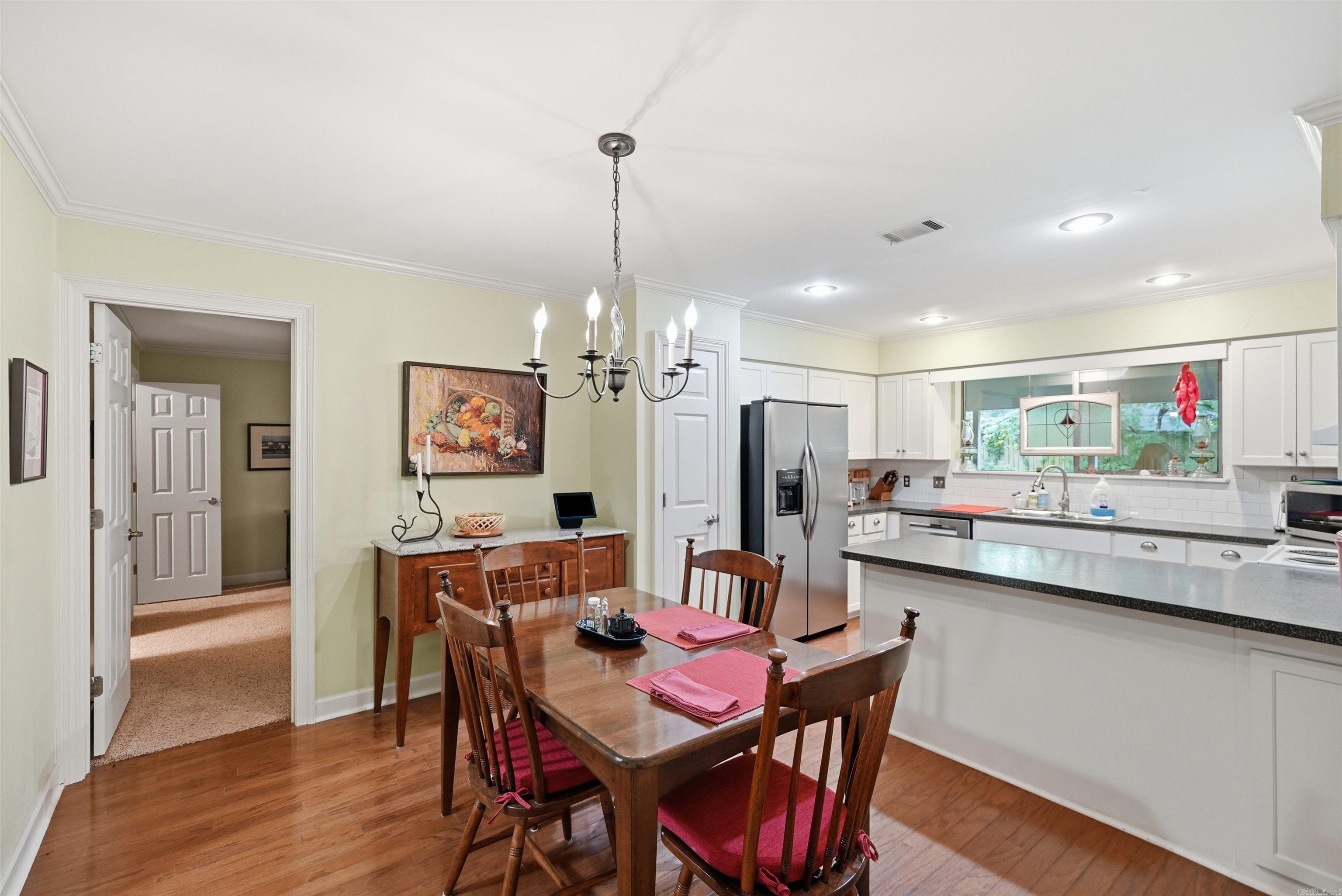 17 Sandstone Property Photo 13