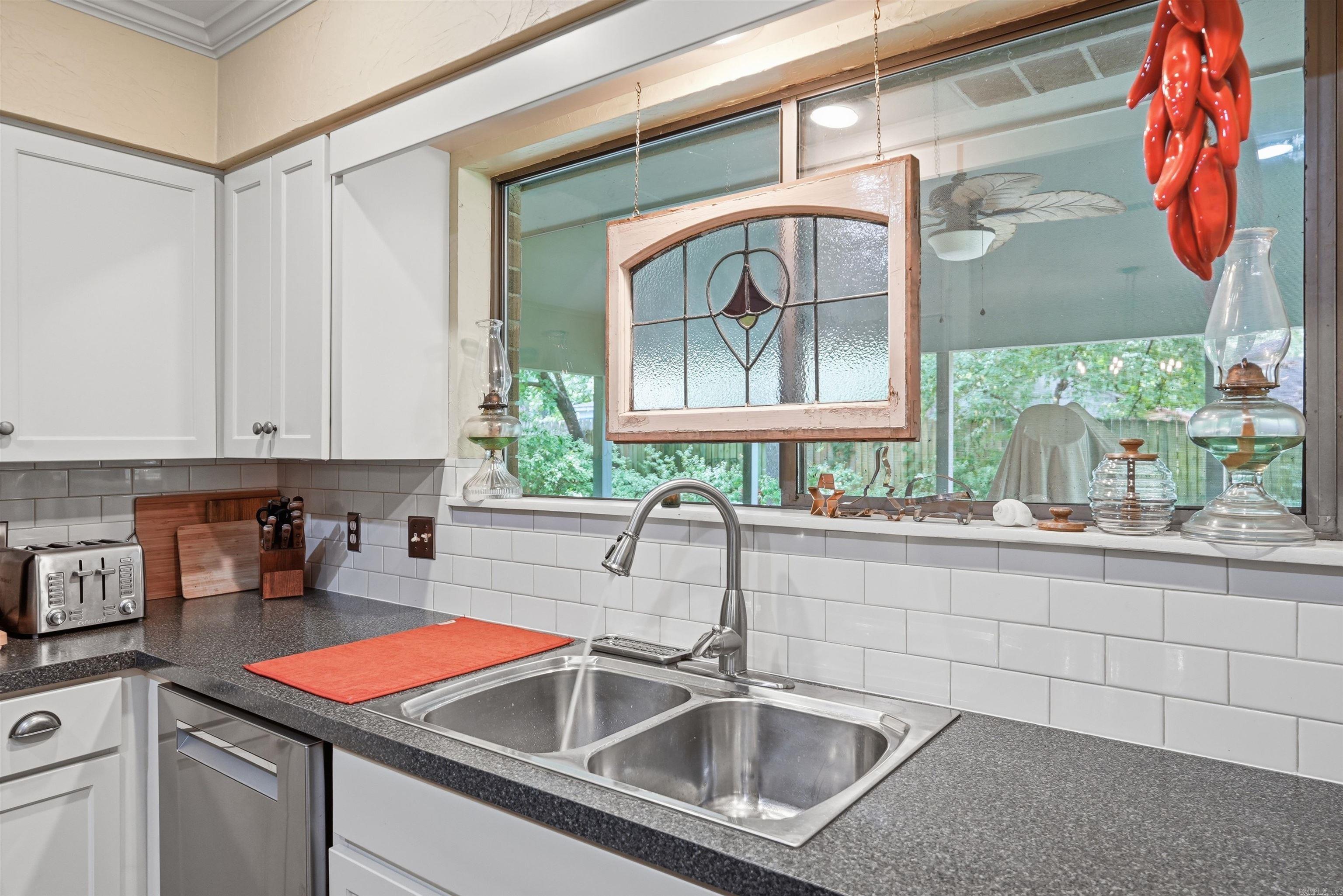 17 Sandstone Property Photo 18