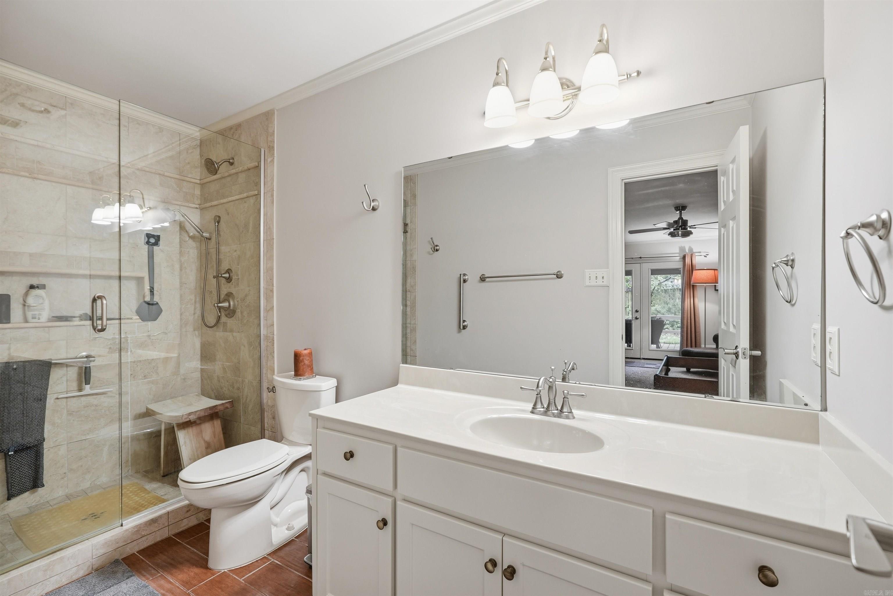17 Sandstone Property Photo 27