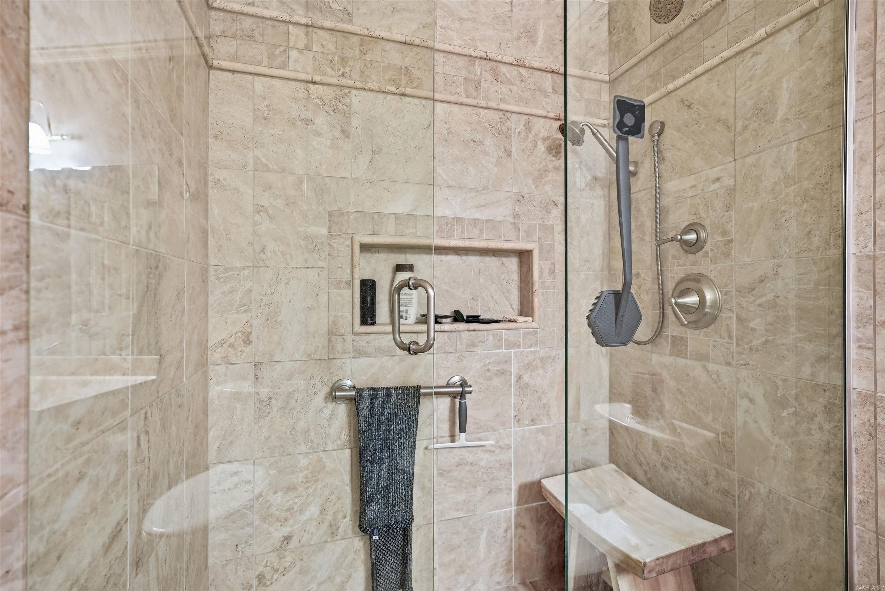 17 Sandstone Property Photo 28