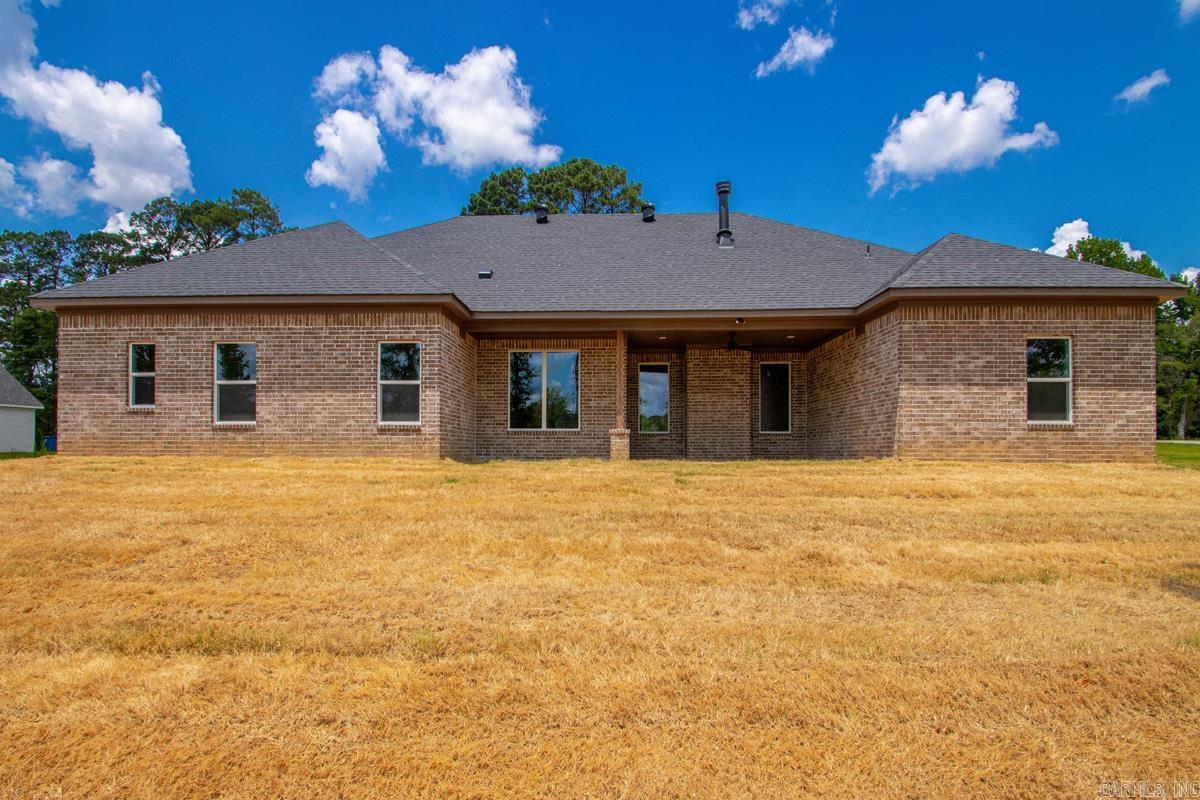 6748 N Detonti Rd Property Photo 5