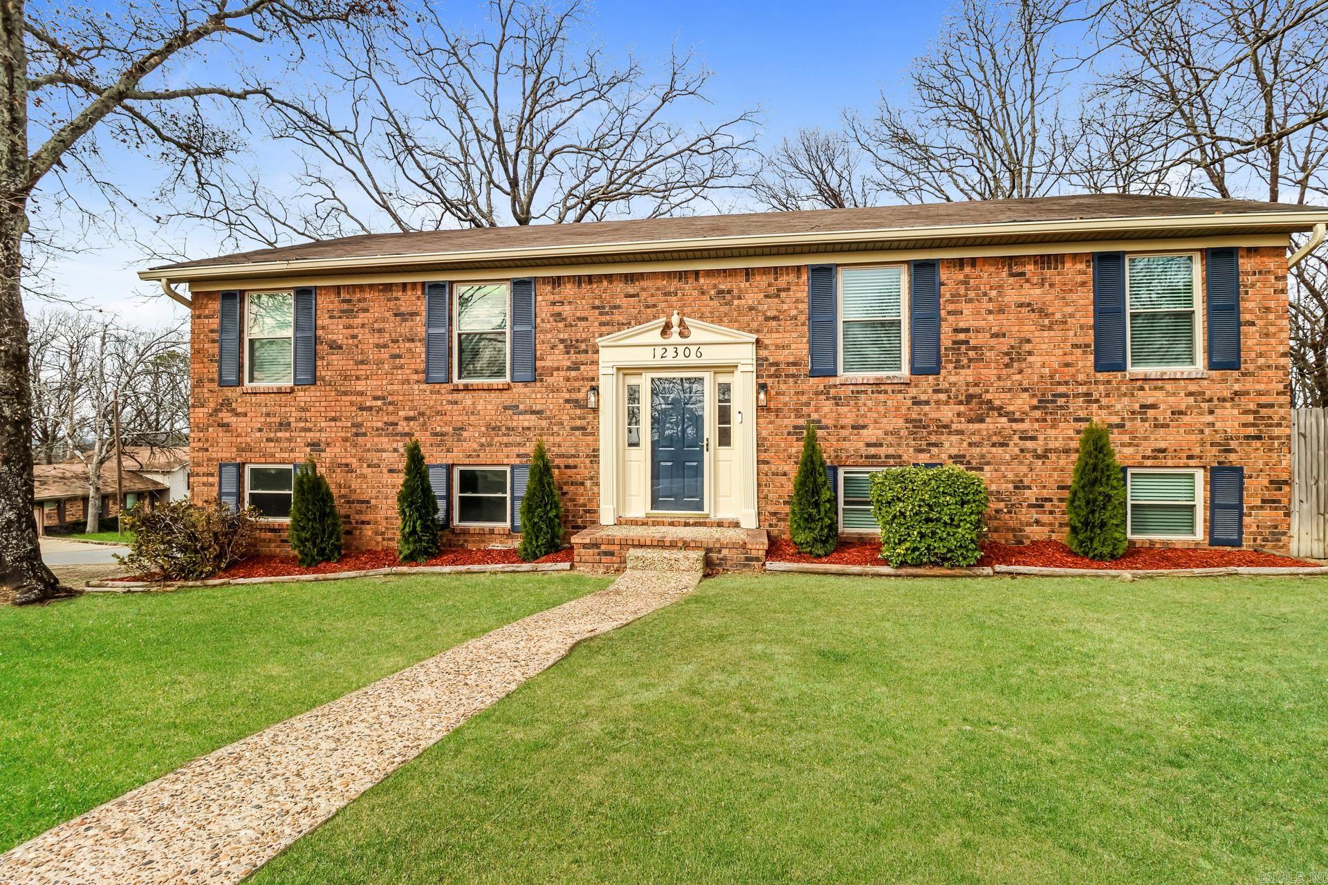 12306 Pleasant Forest Drive Property Photo 1