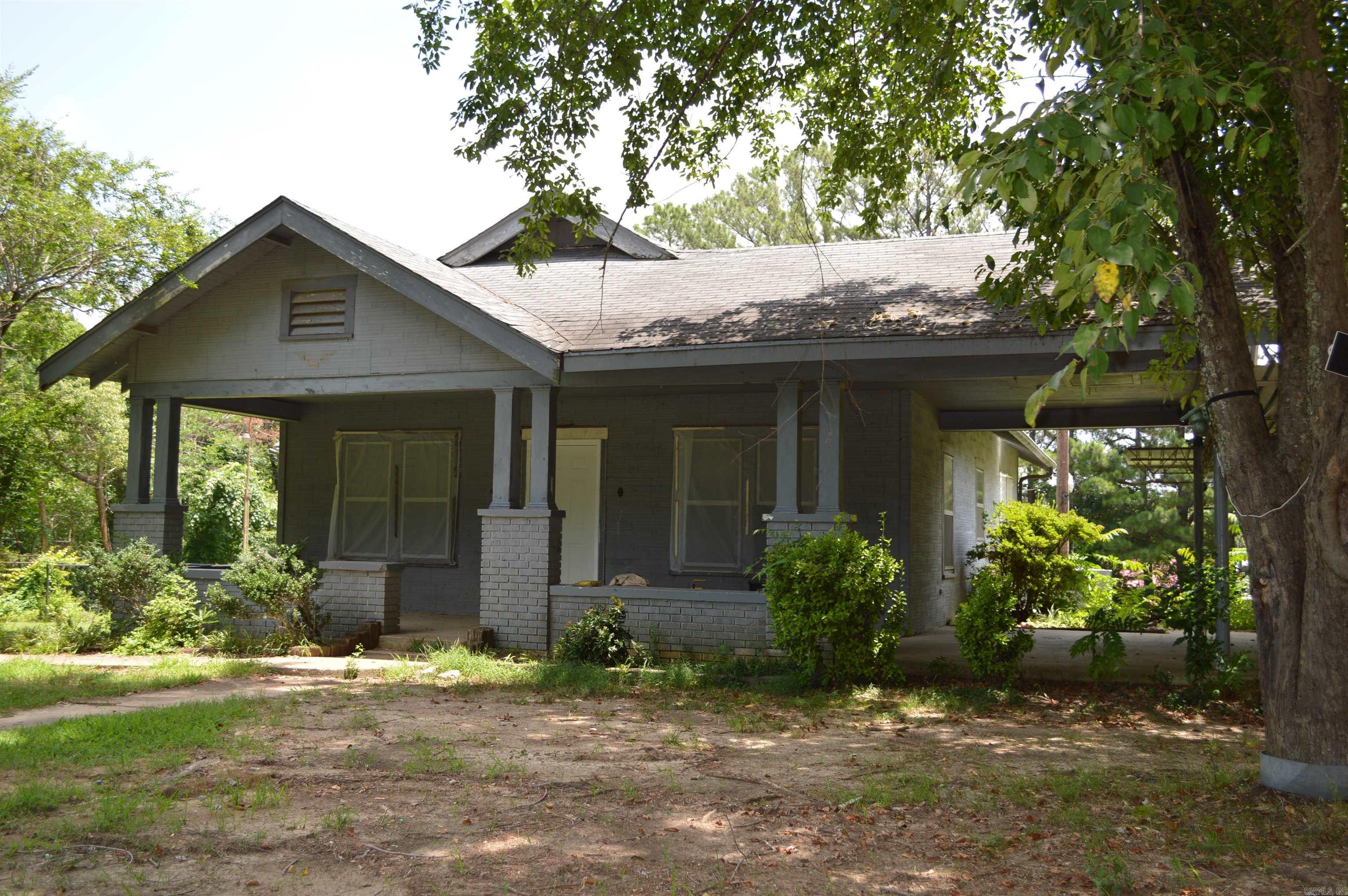 8068 Hilltop Lane Property Photo 1