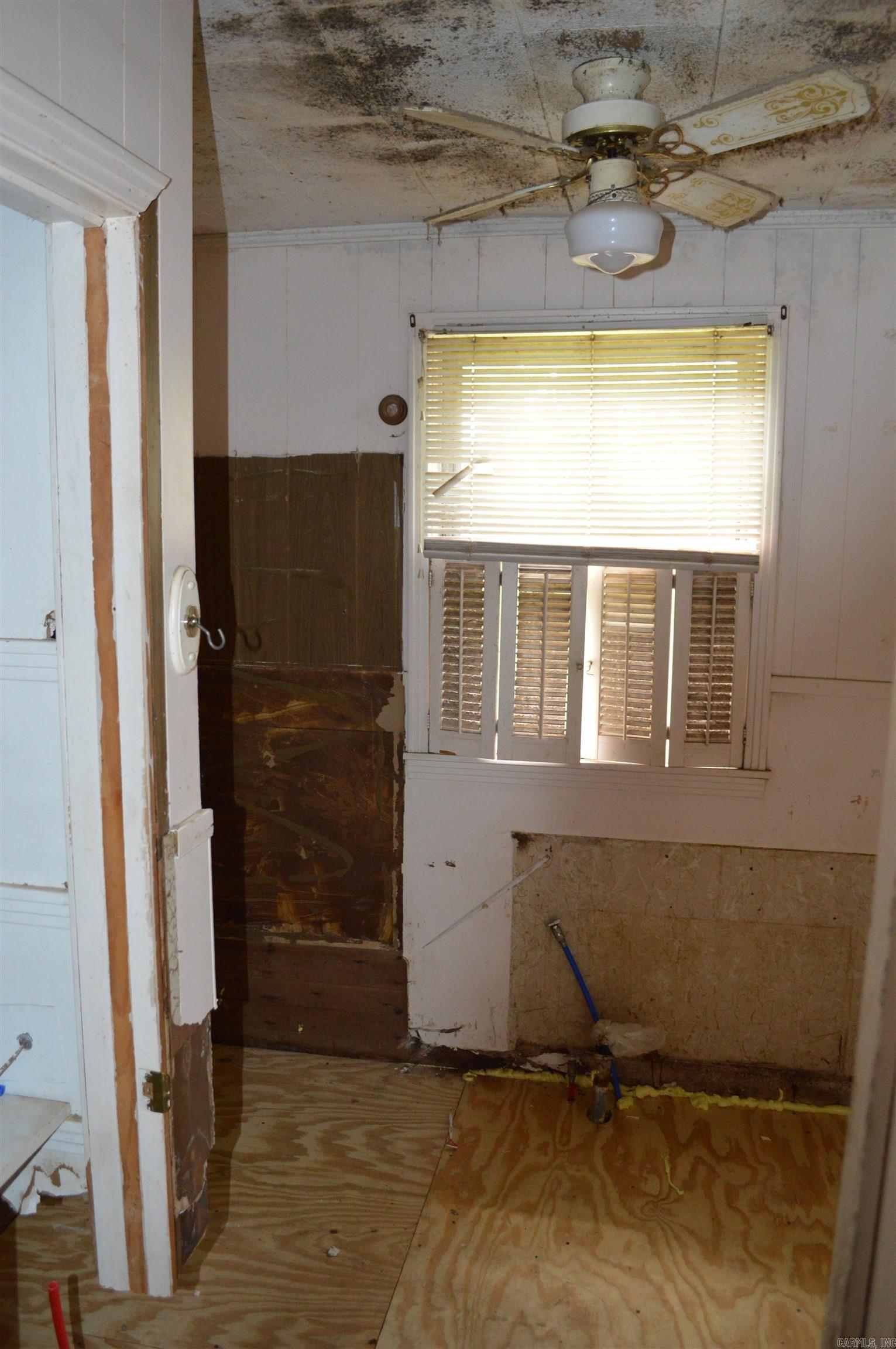 8068 Hilltop Lane Property Photo 12
