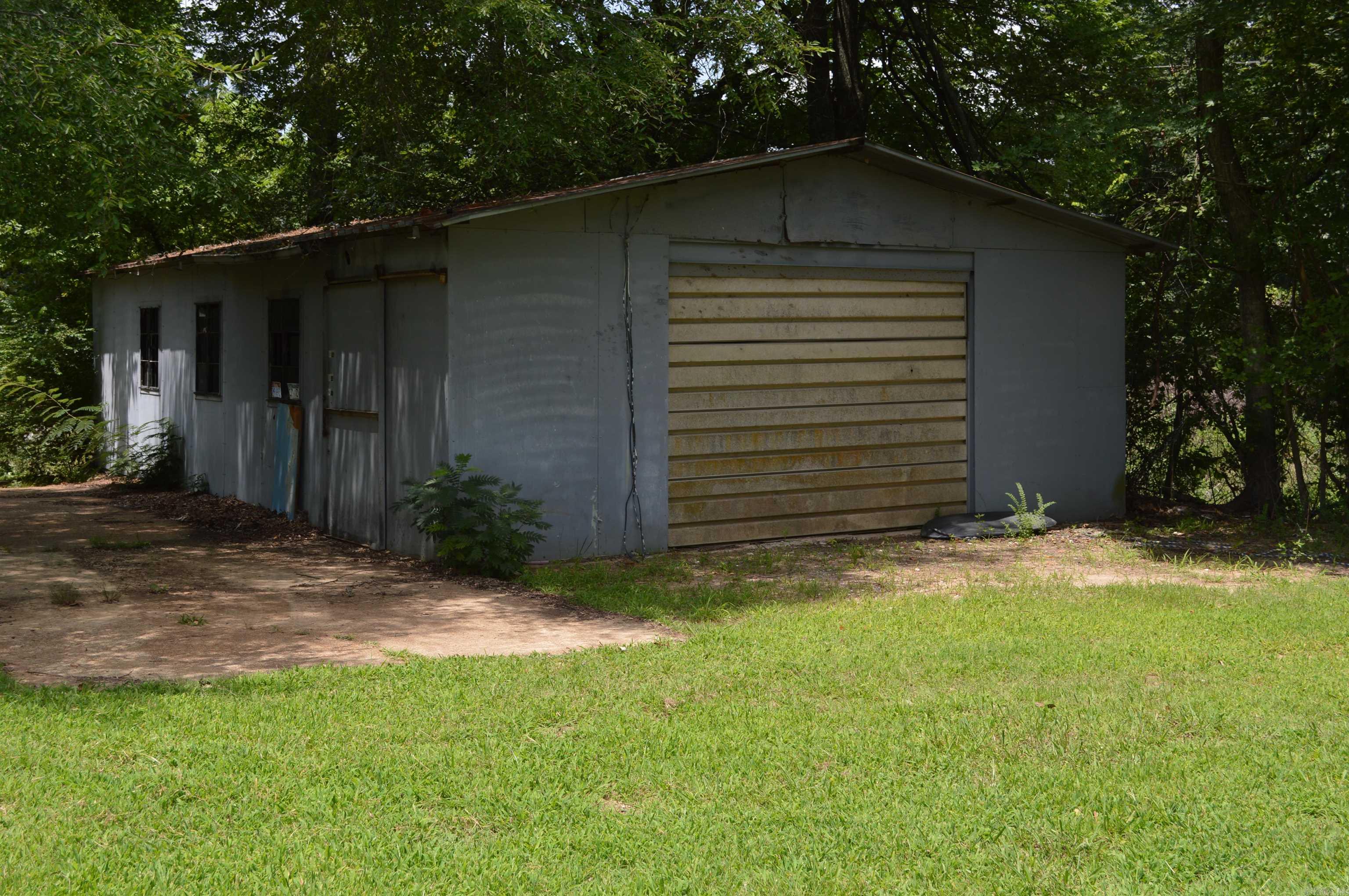 8068 Hilltop Lane Property Photo 18