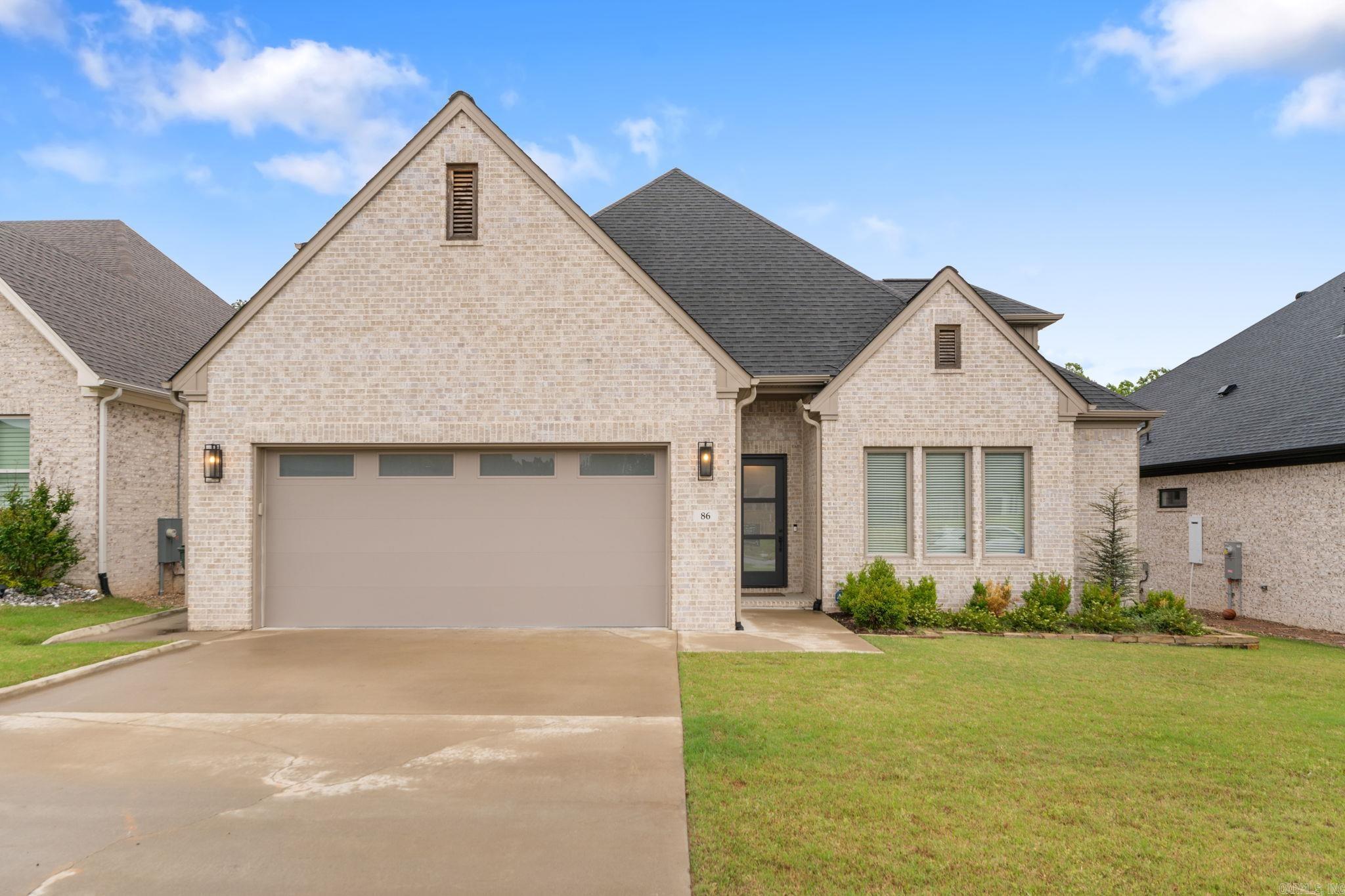 86 Copper Circle Property Photo 2