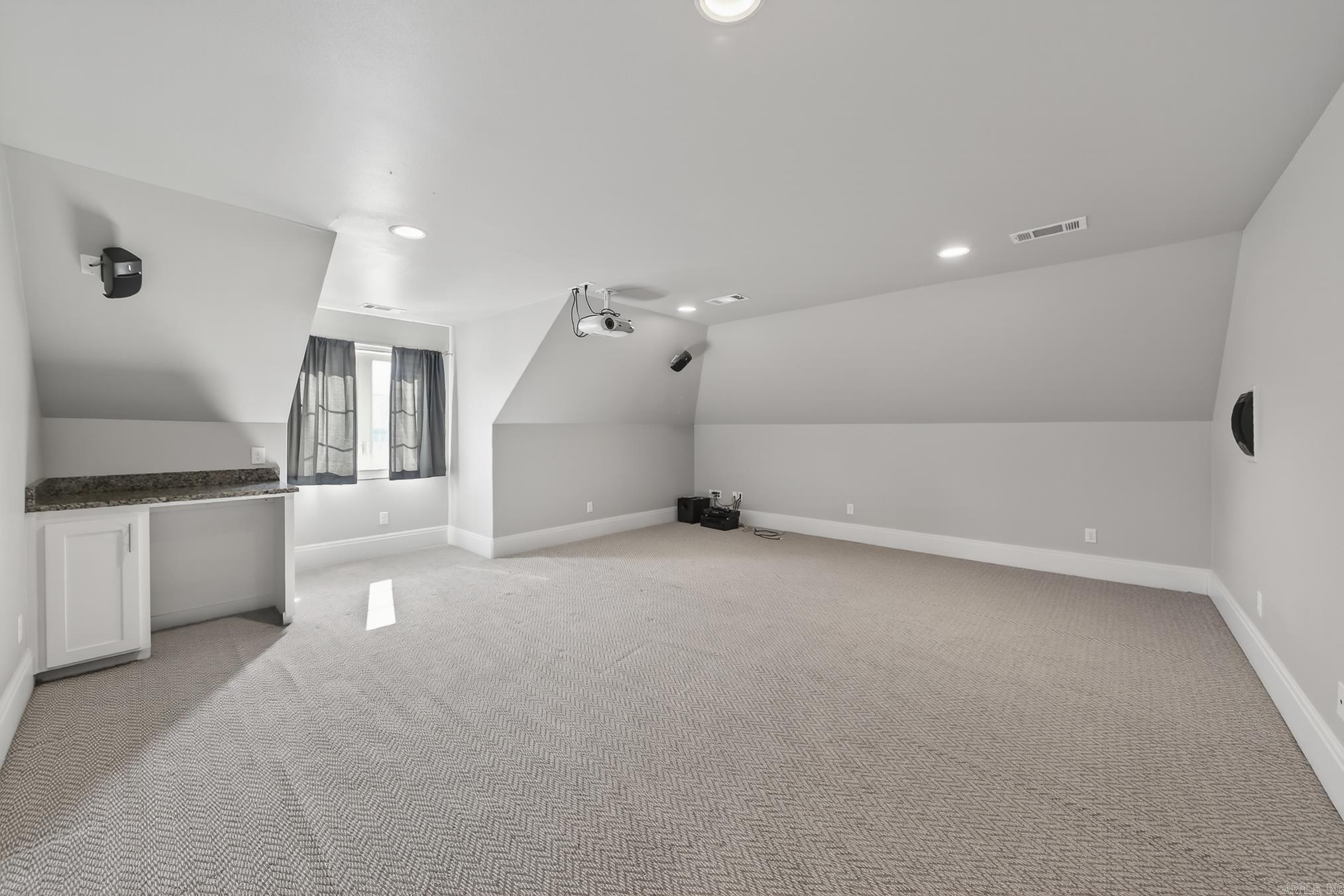 1701 N Lincoln Property Photo 35