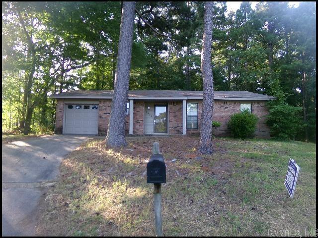 3915 St. James Court Property Photo 1