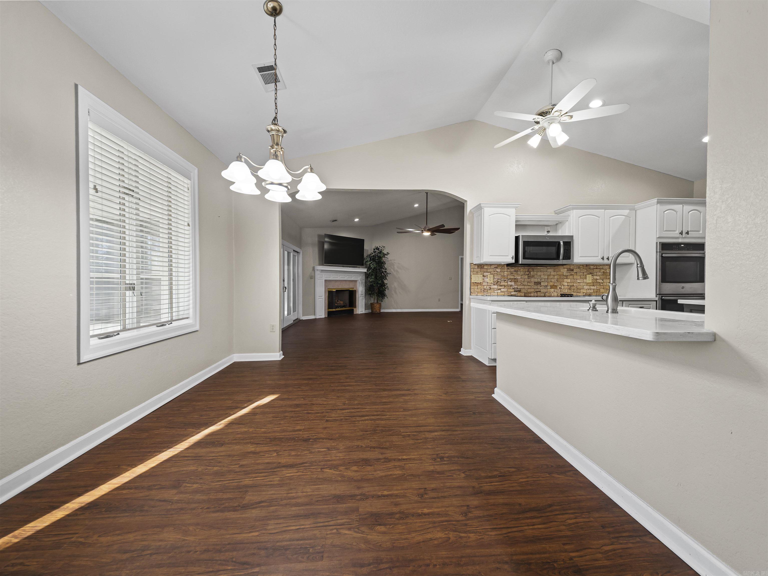 7 Resplandor Loop Property Photo 18