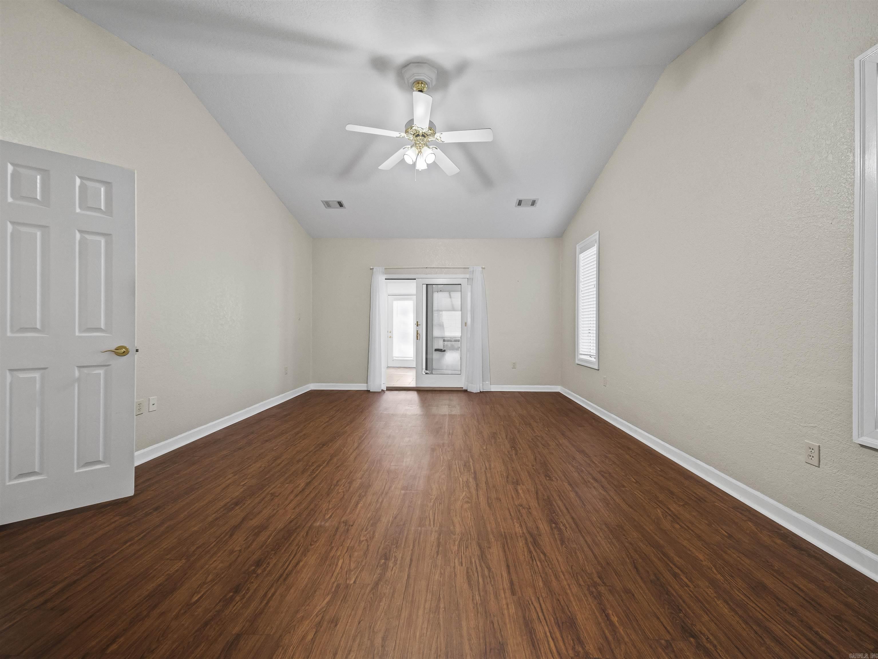 7 Resplandor Loop Property Photo 24