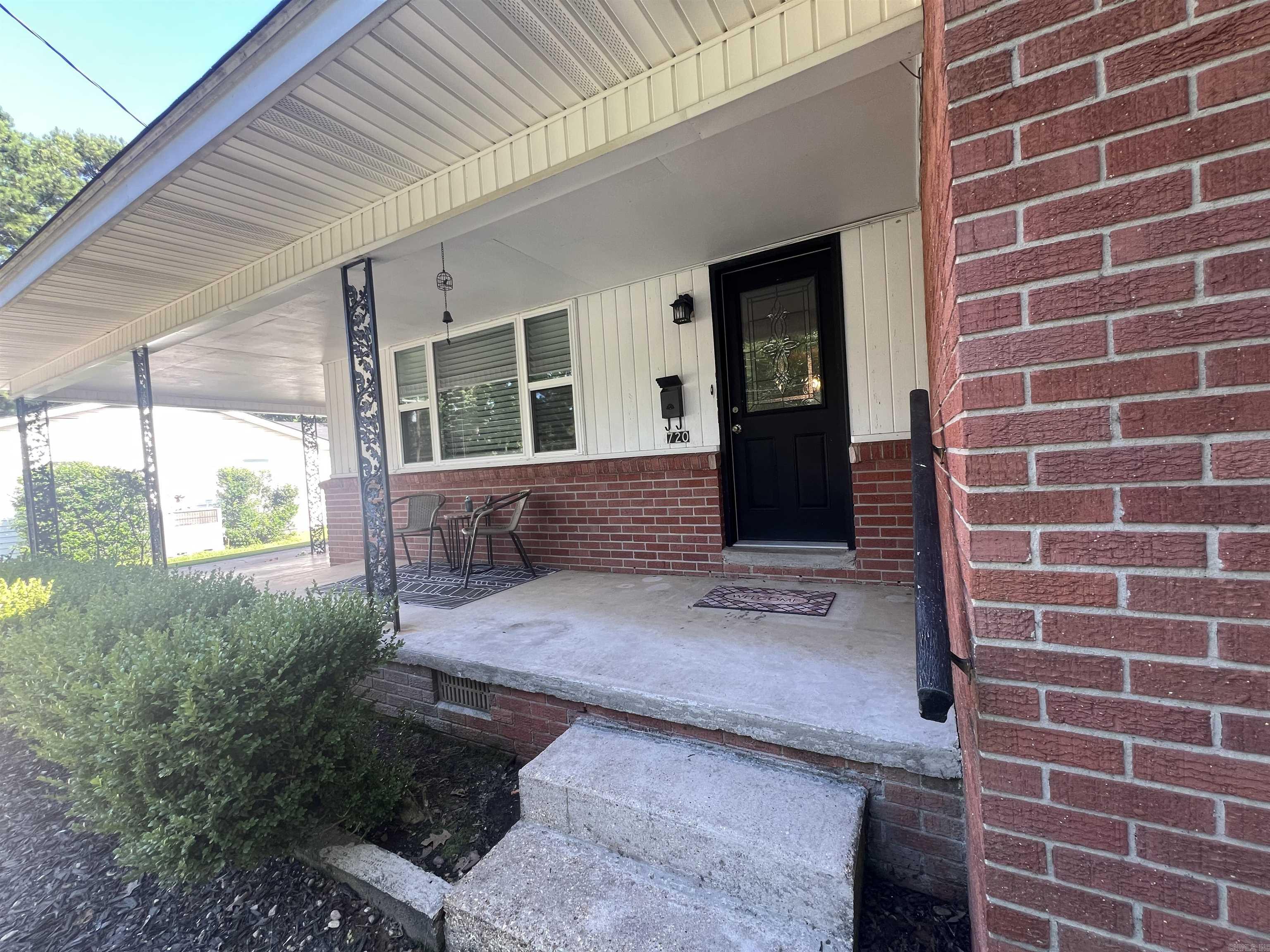 720 Frisco Lane Property Photo 4