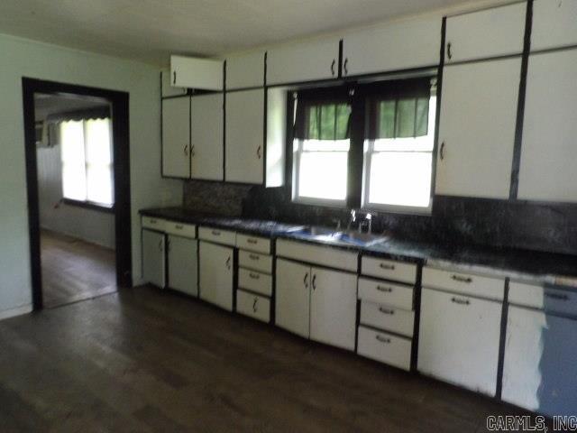 109 Hutchinson Street Property Photo 4